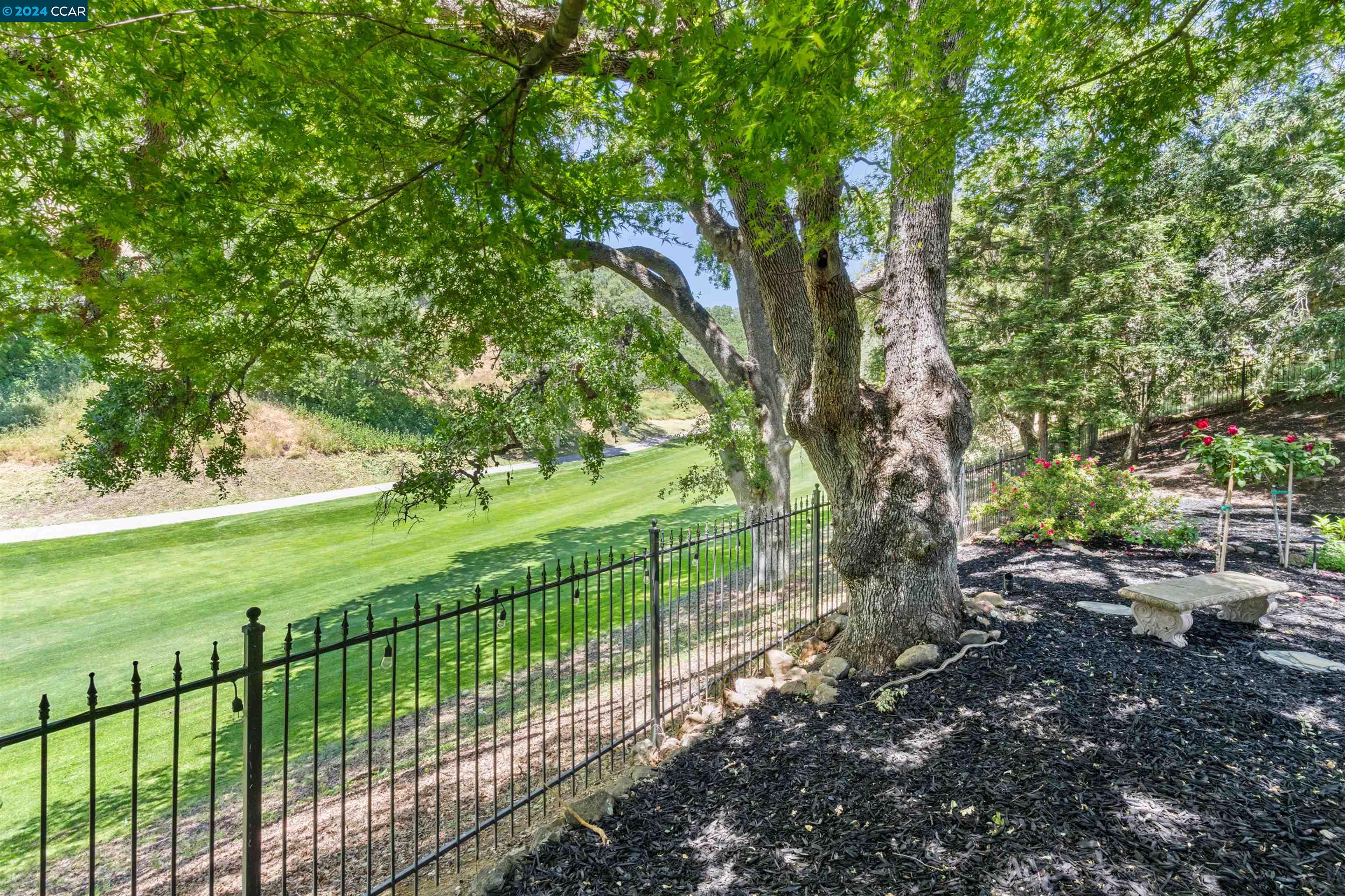 2537 Rolling Hills Ct