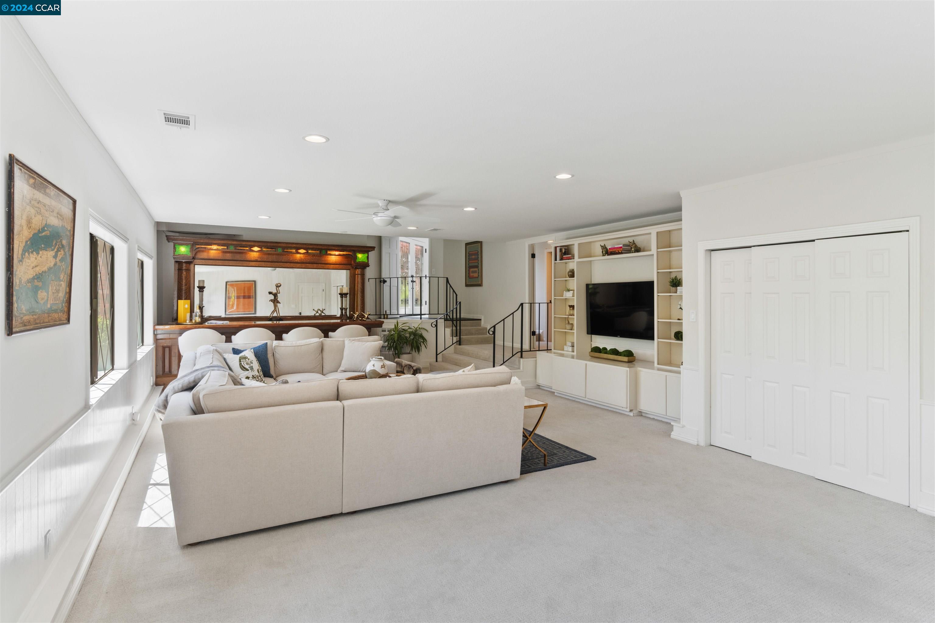 2537 Rolling Hills Ct