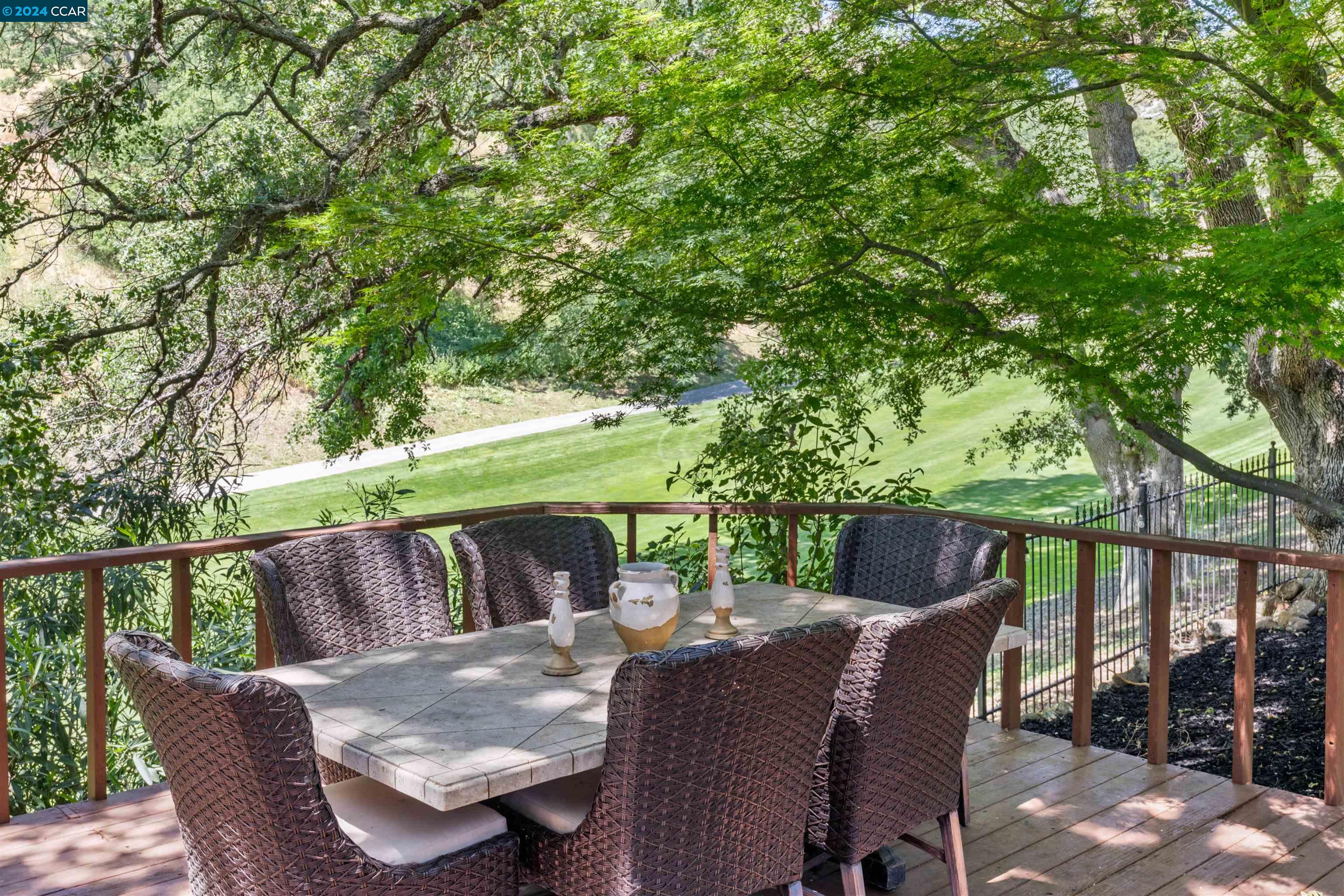 2537 Rolling Hills Ct