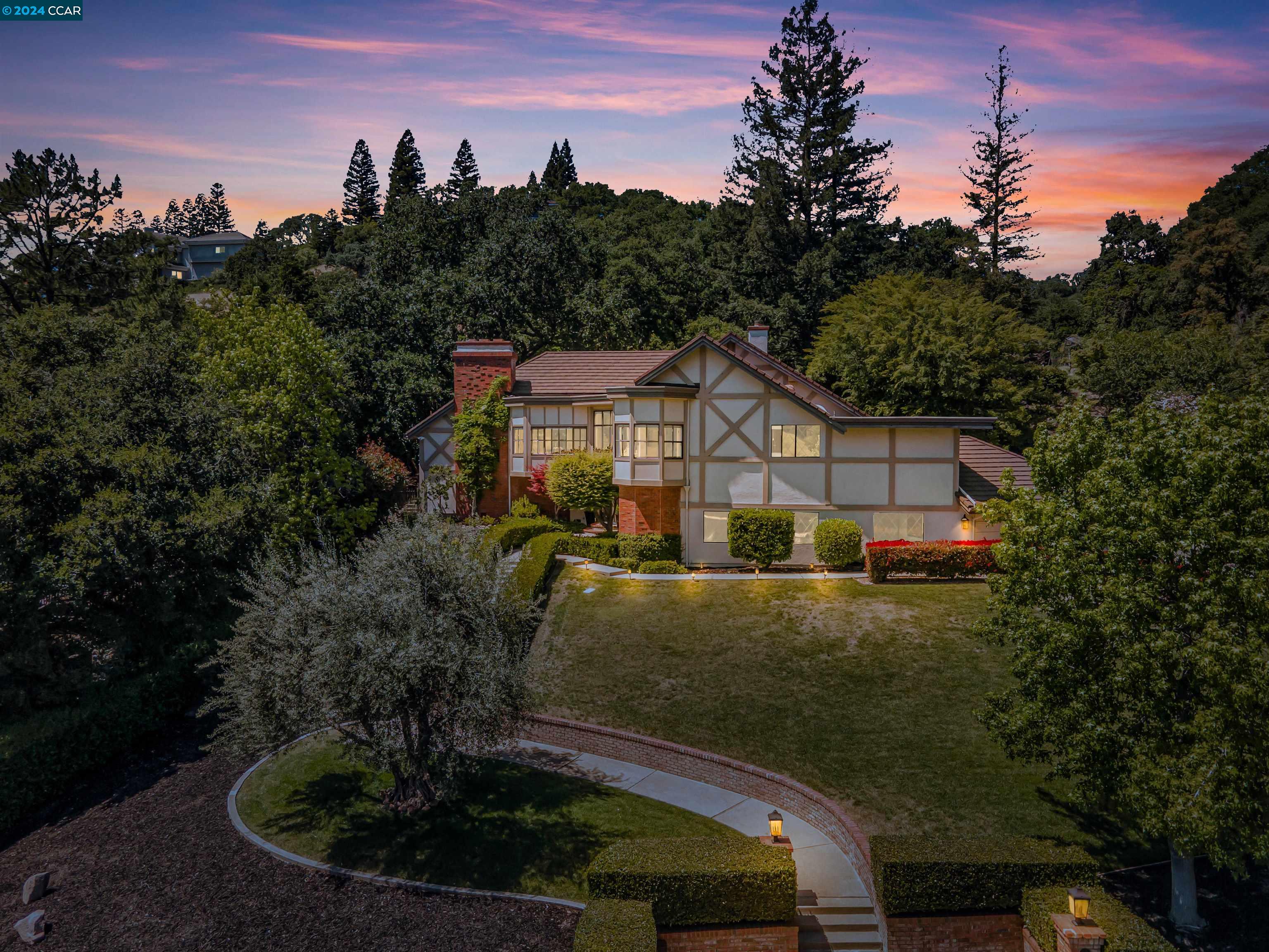2537 Rolling Hills Ct