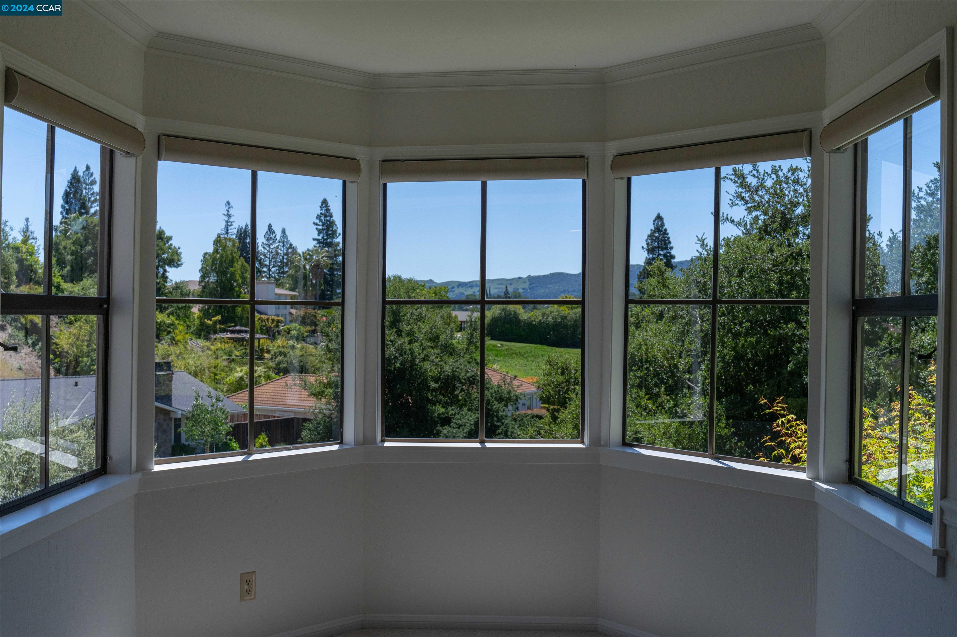 2537 Rolling Hills Ct