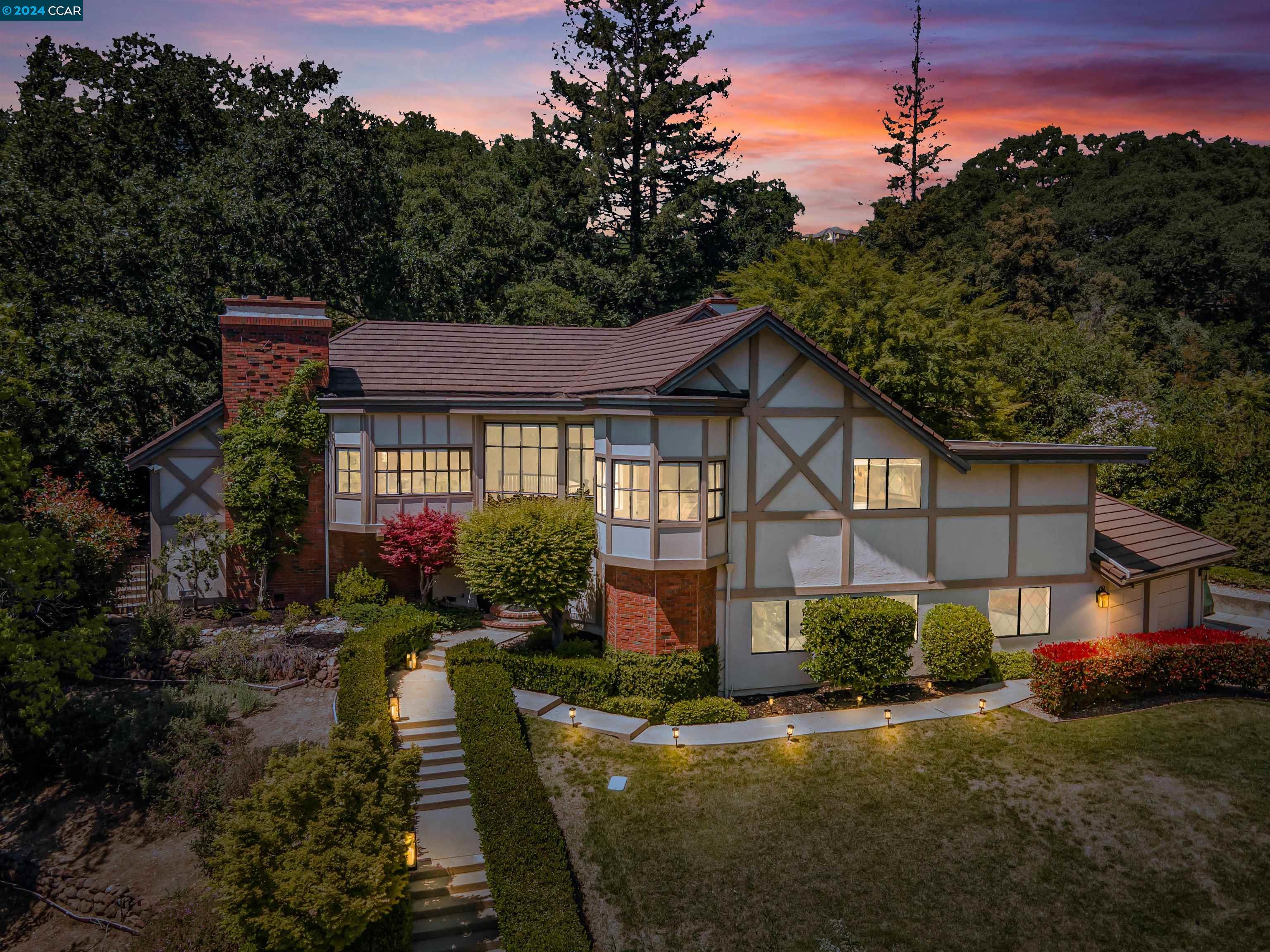 2537 Rolling Hills Ct