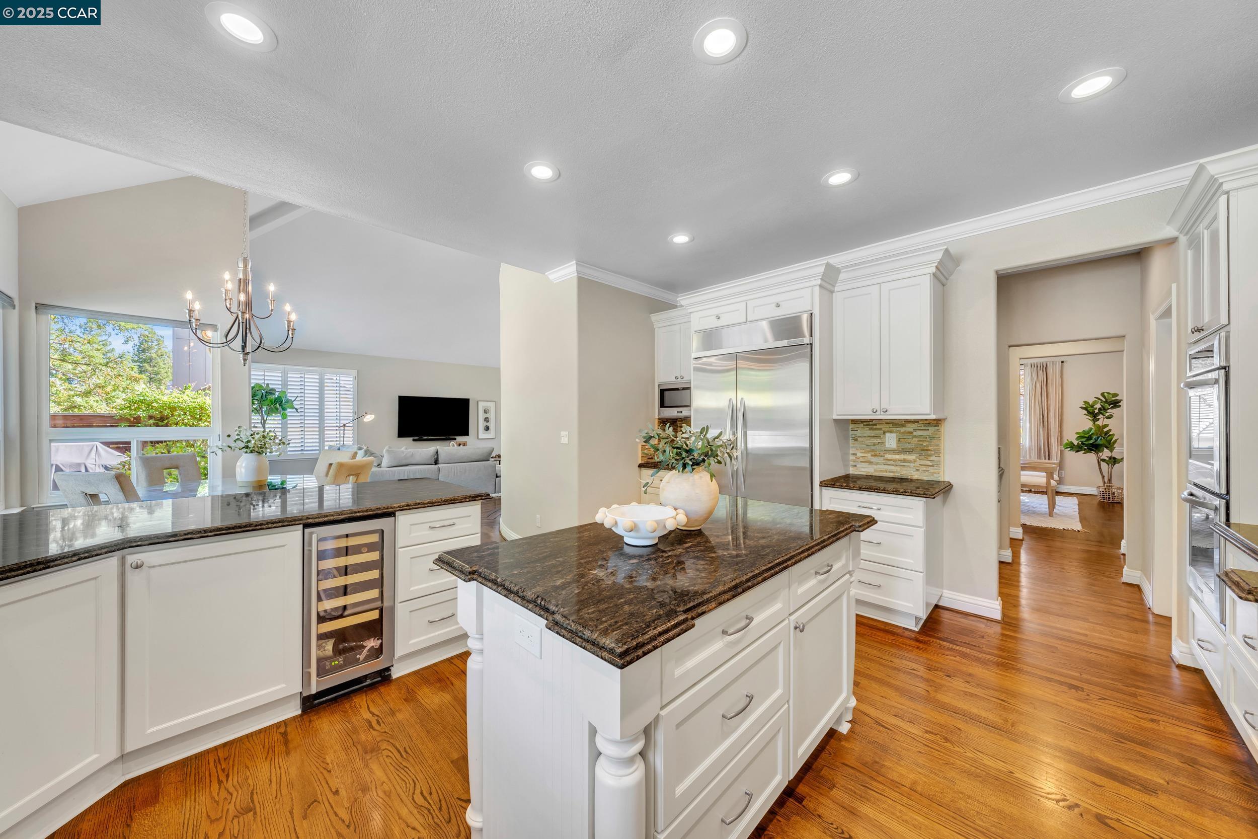 40 Oak Trail Ct