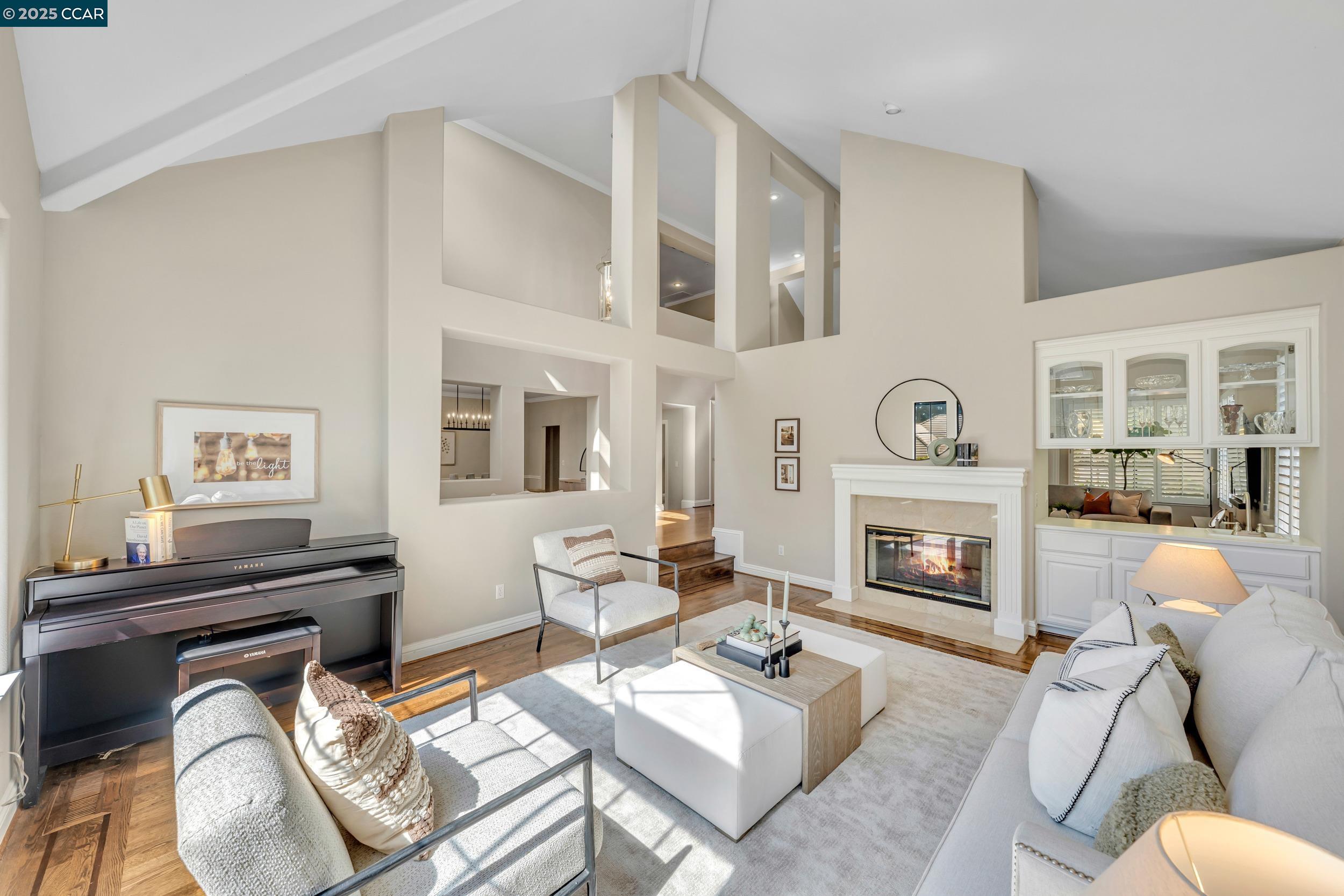 40 Oak Trail Ct