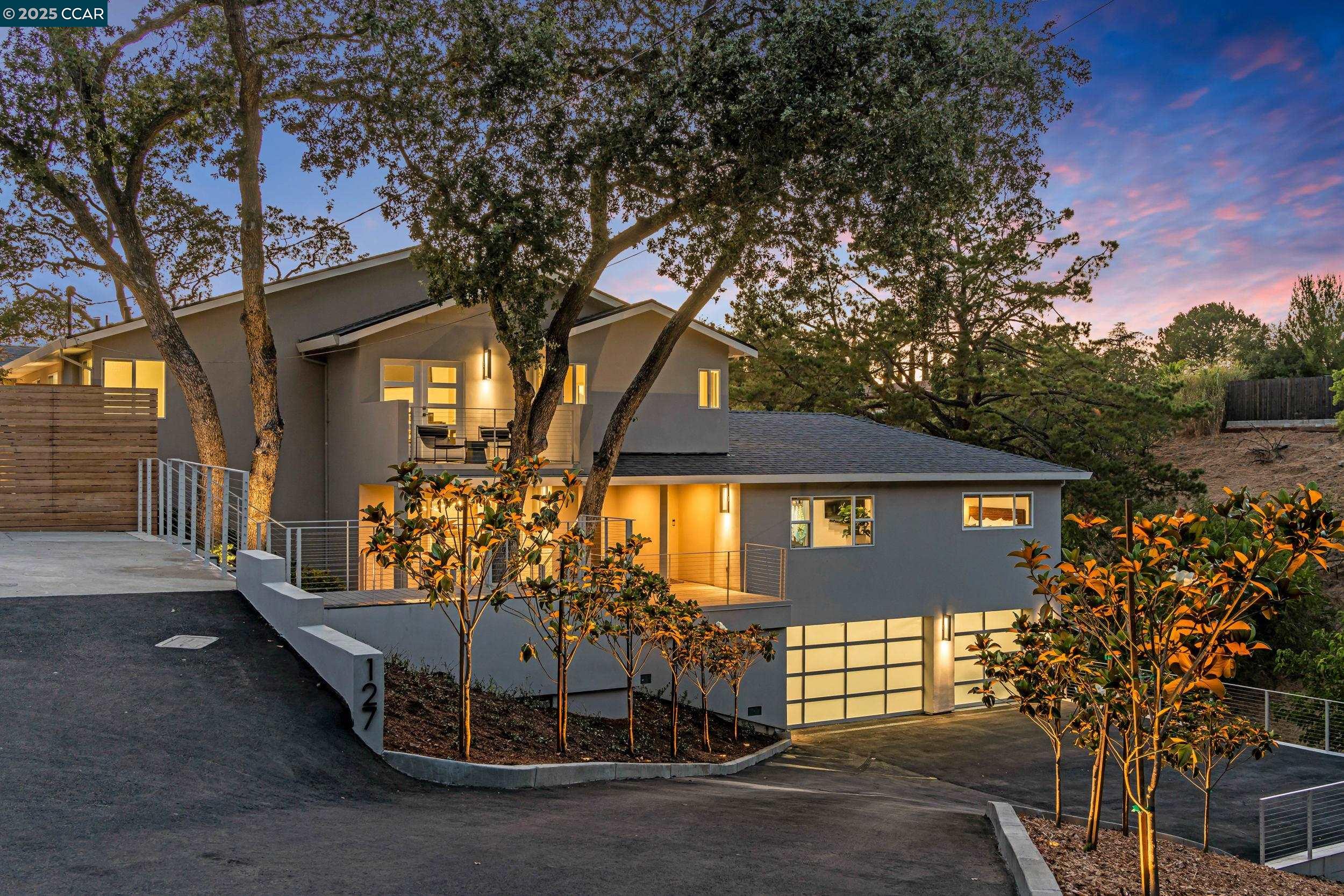 127 Caminar Way
