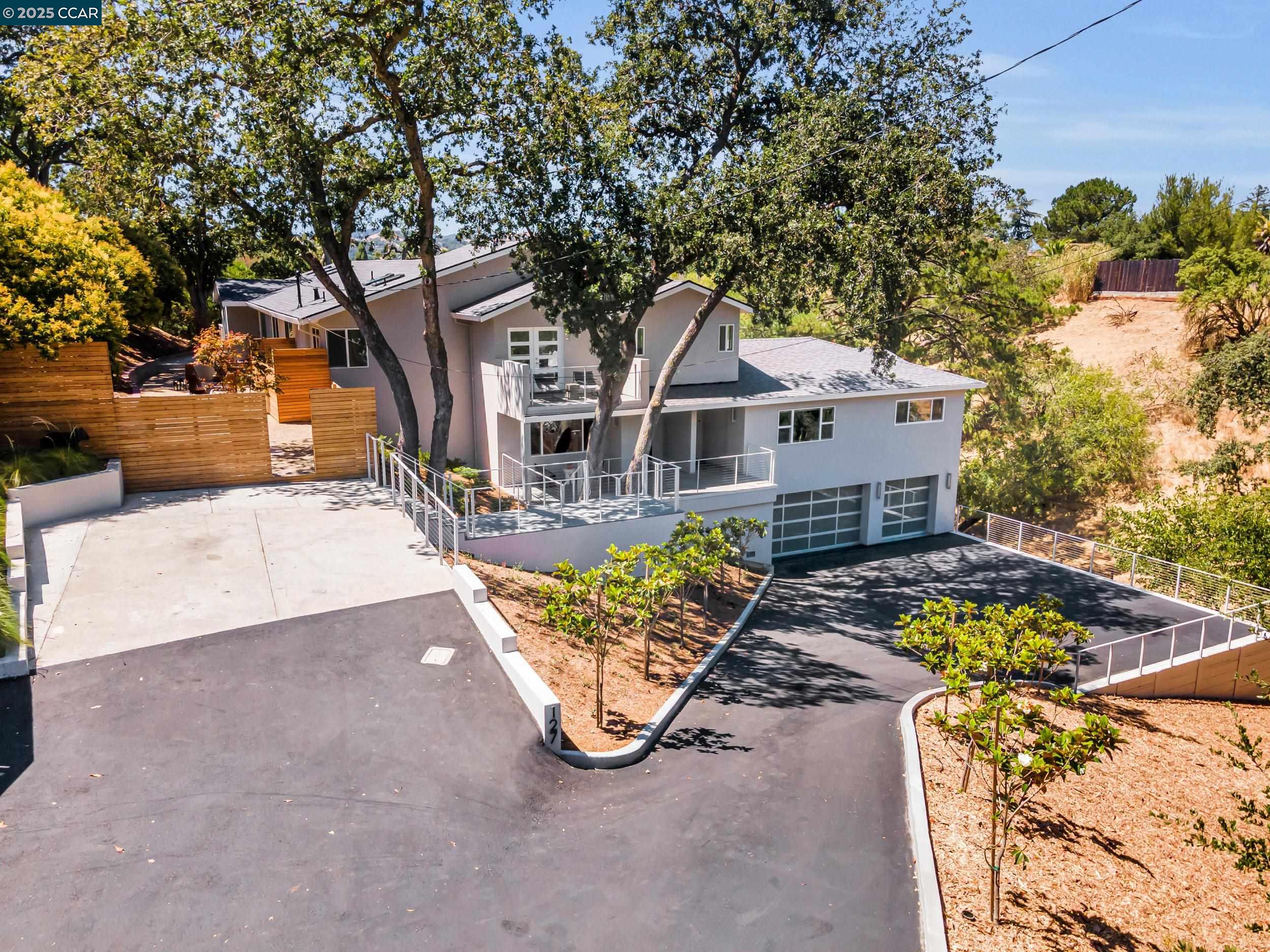 127 Caminar Way
