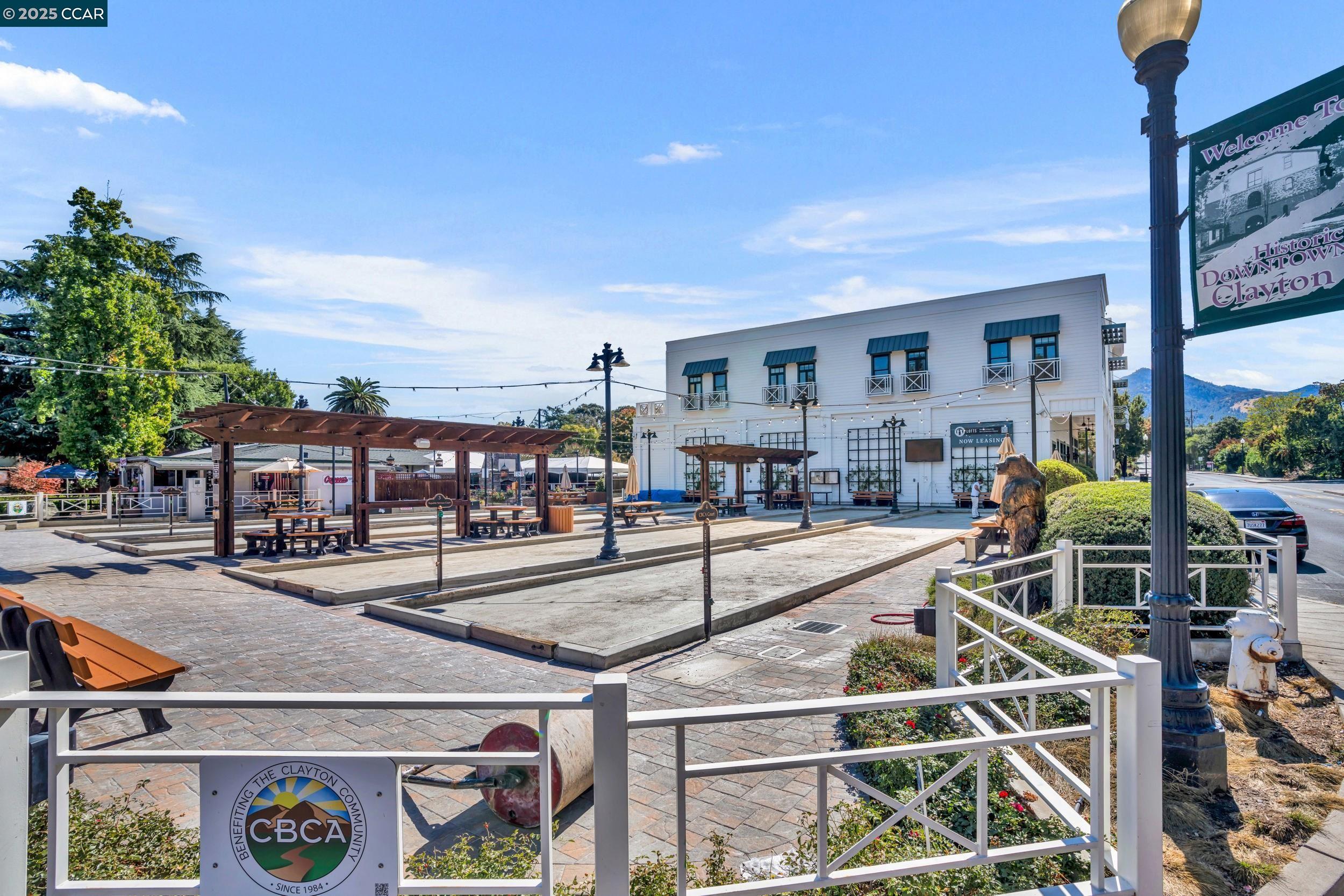 1040 Pebble Beach Dr, Clayton