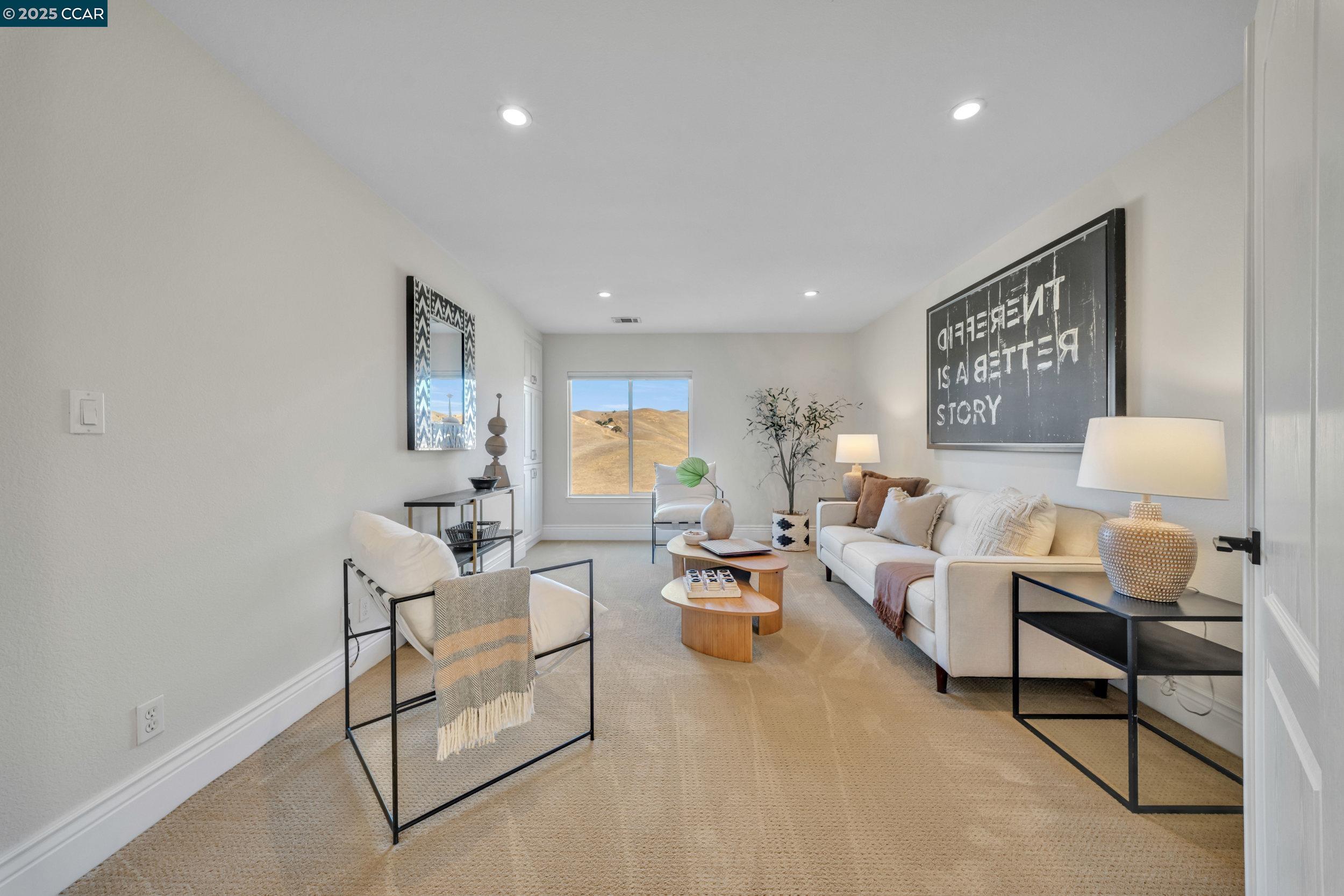 1040 Pebble Beach Dr, Clayton