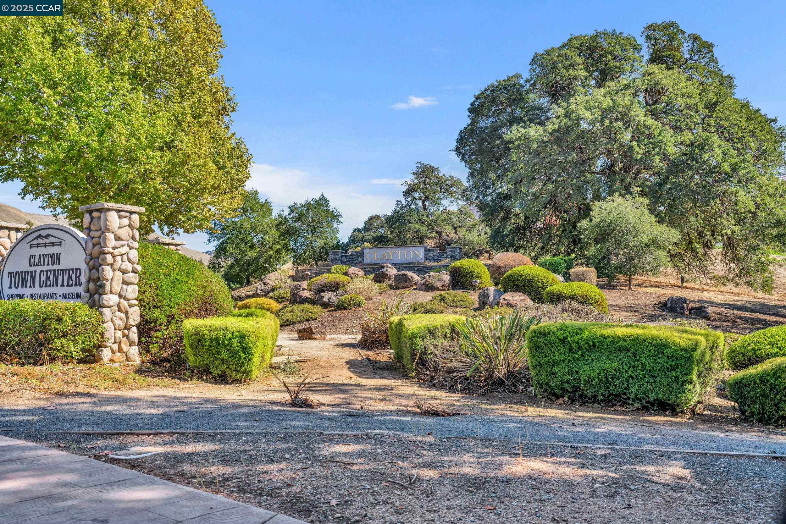 1040 Pebble Beach Dr, Clayton