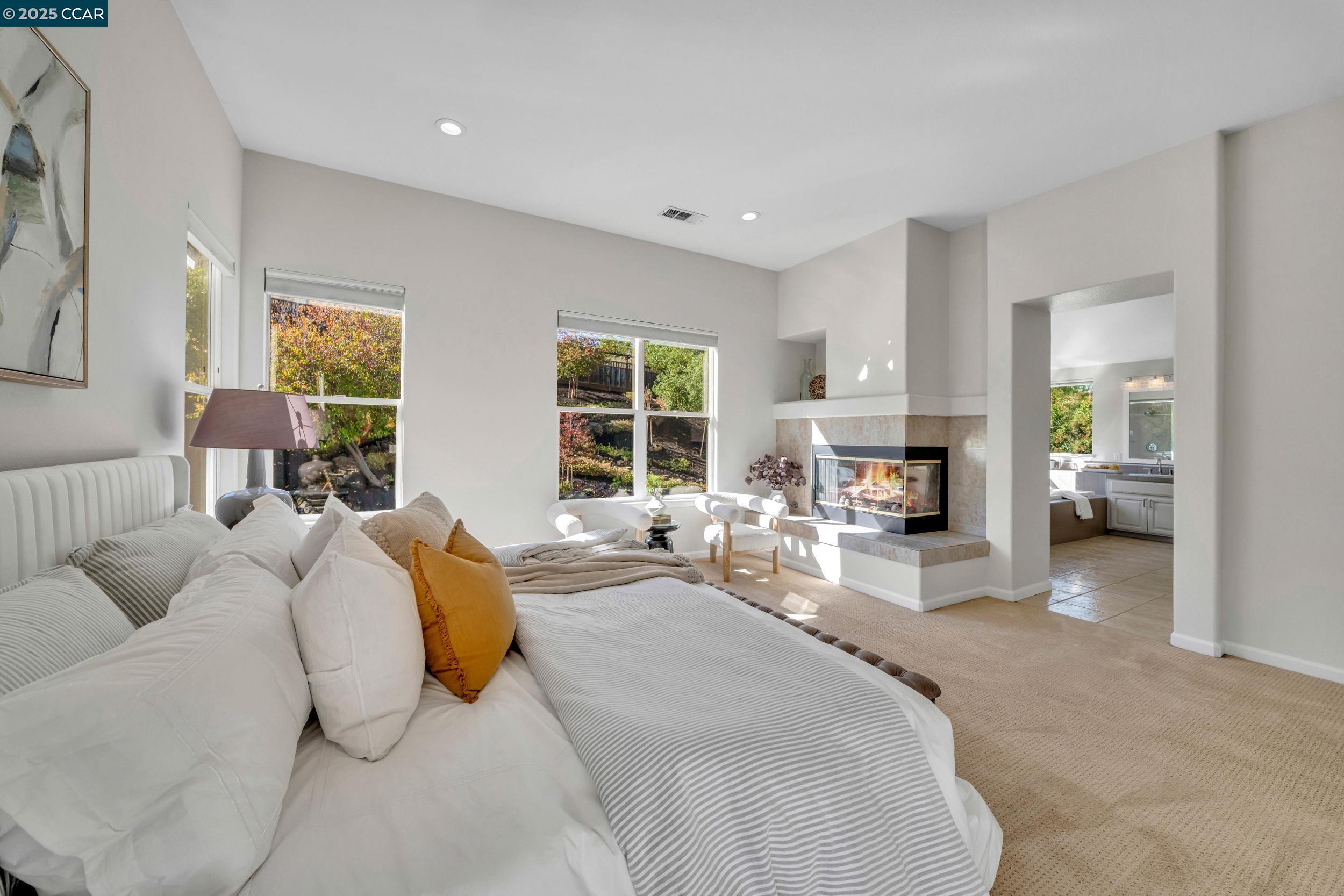 1040 Pebble Beach Dr, Clayton