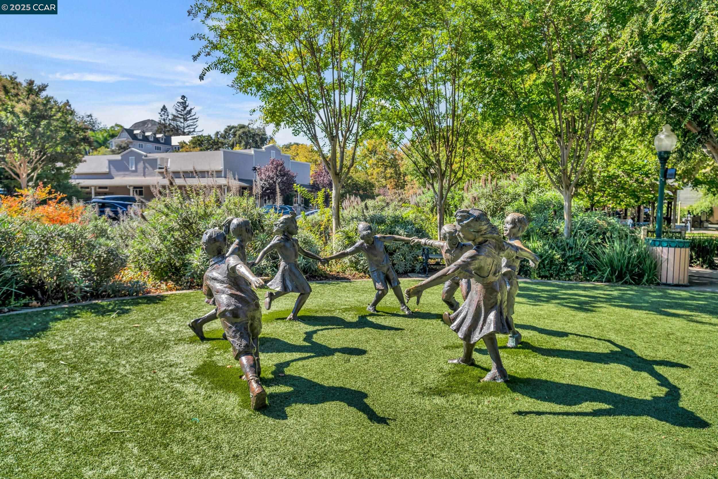 1040 Pebble Beach Dr, Clayton