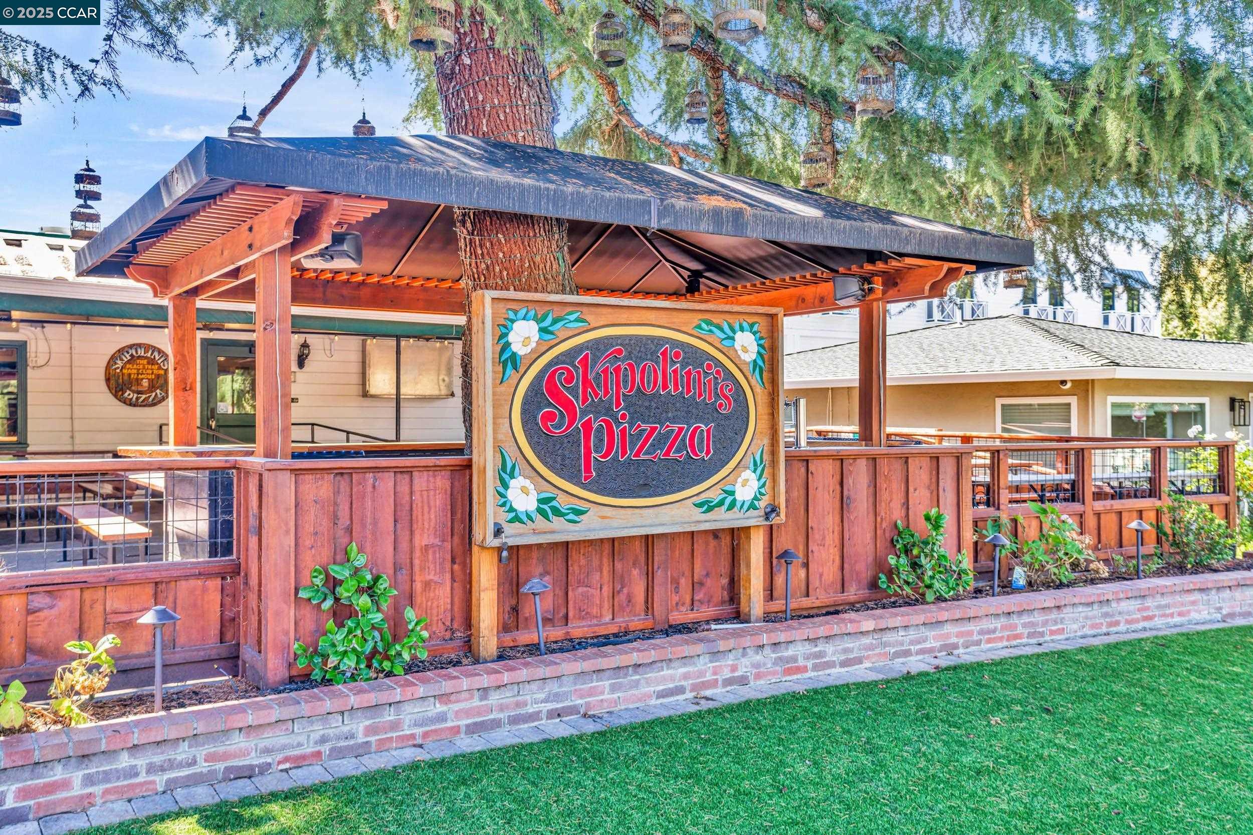 1040 Pebble Beach Dr, Clayton