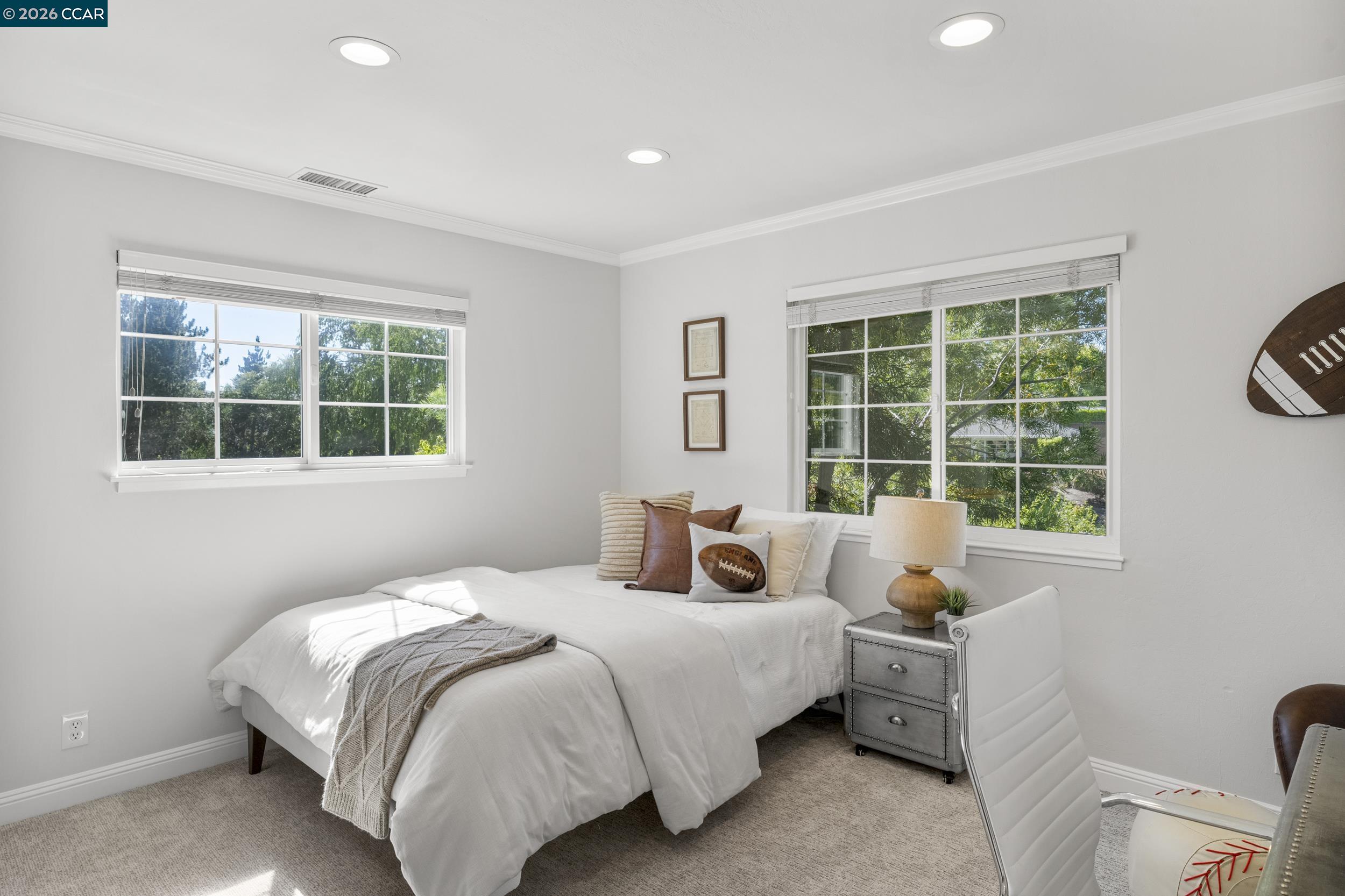 34 Mott Dr