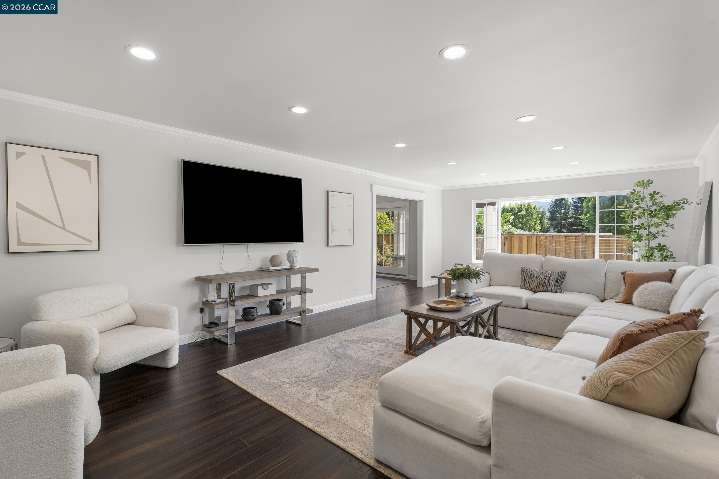 34 Mott Dr