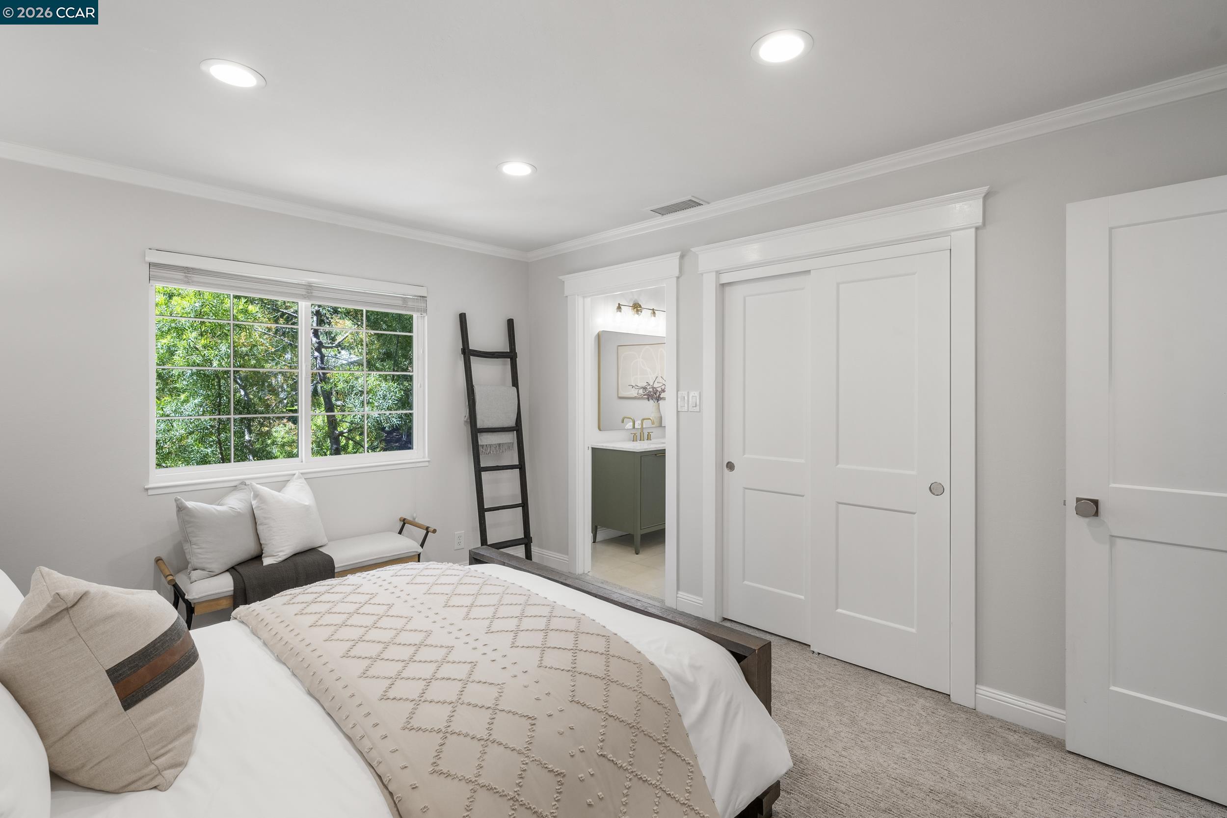 34 Mott Dr