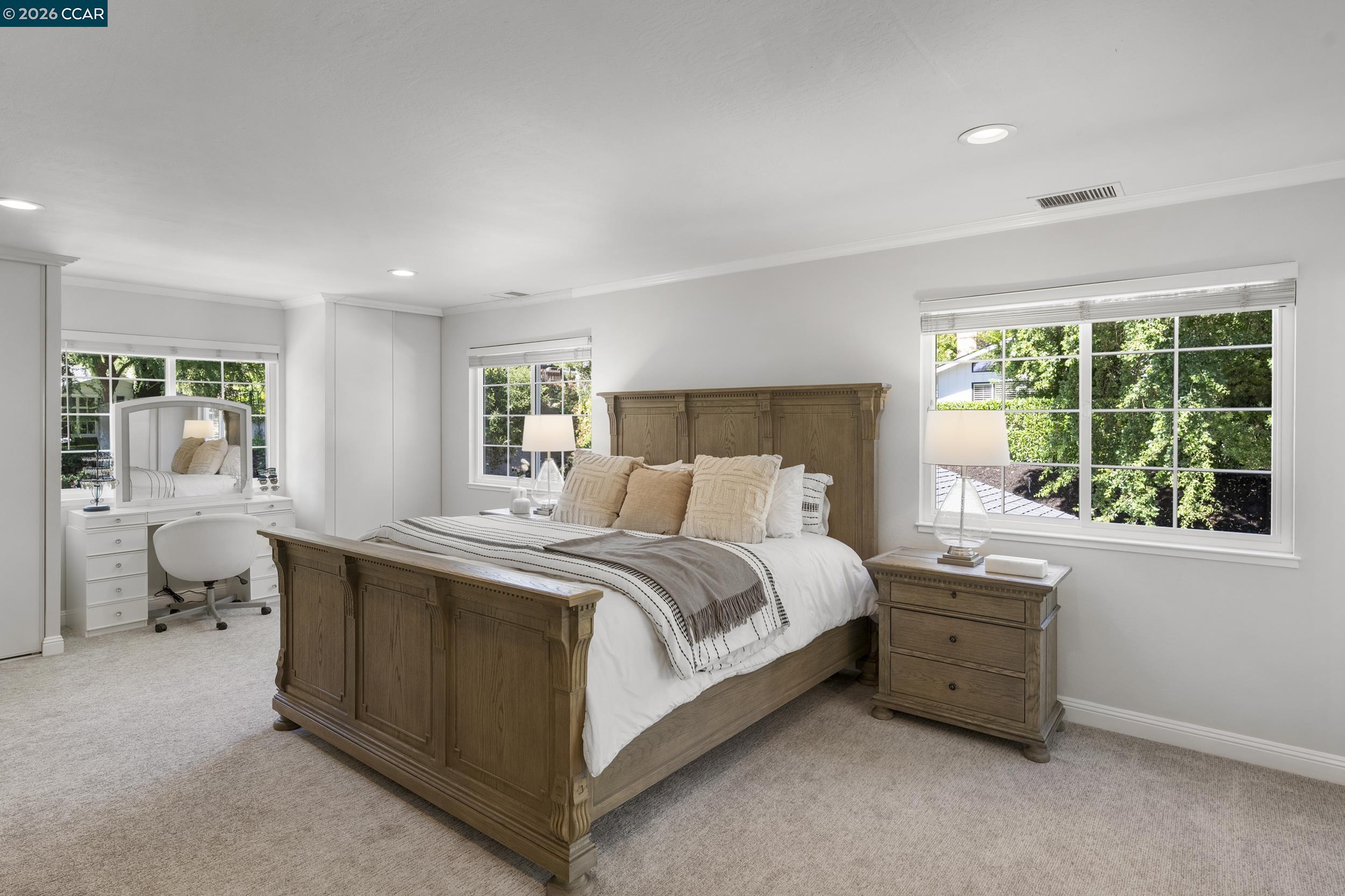 34 Mott Dr