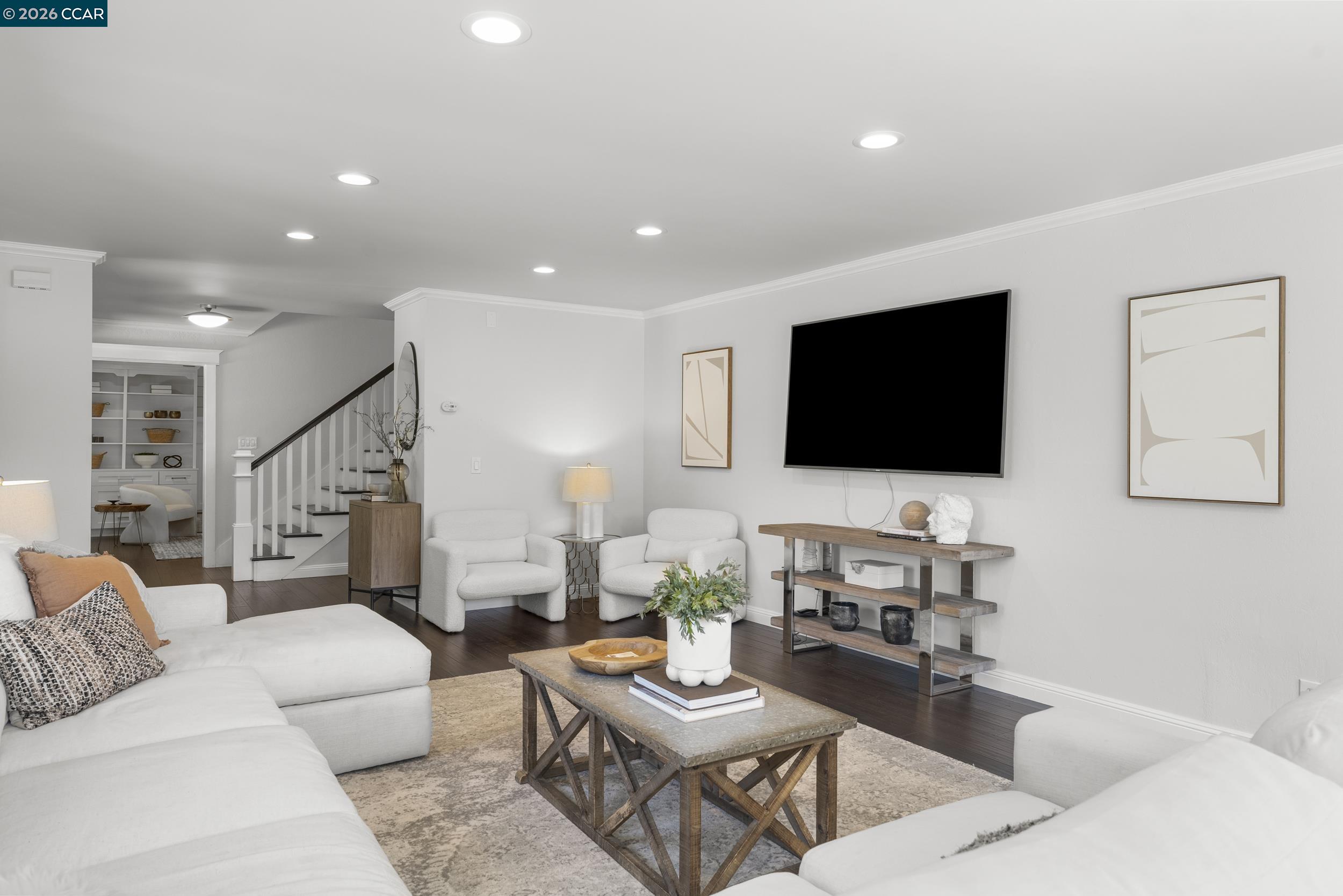 34 Mott Dr