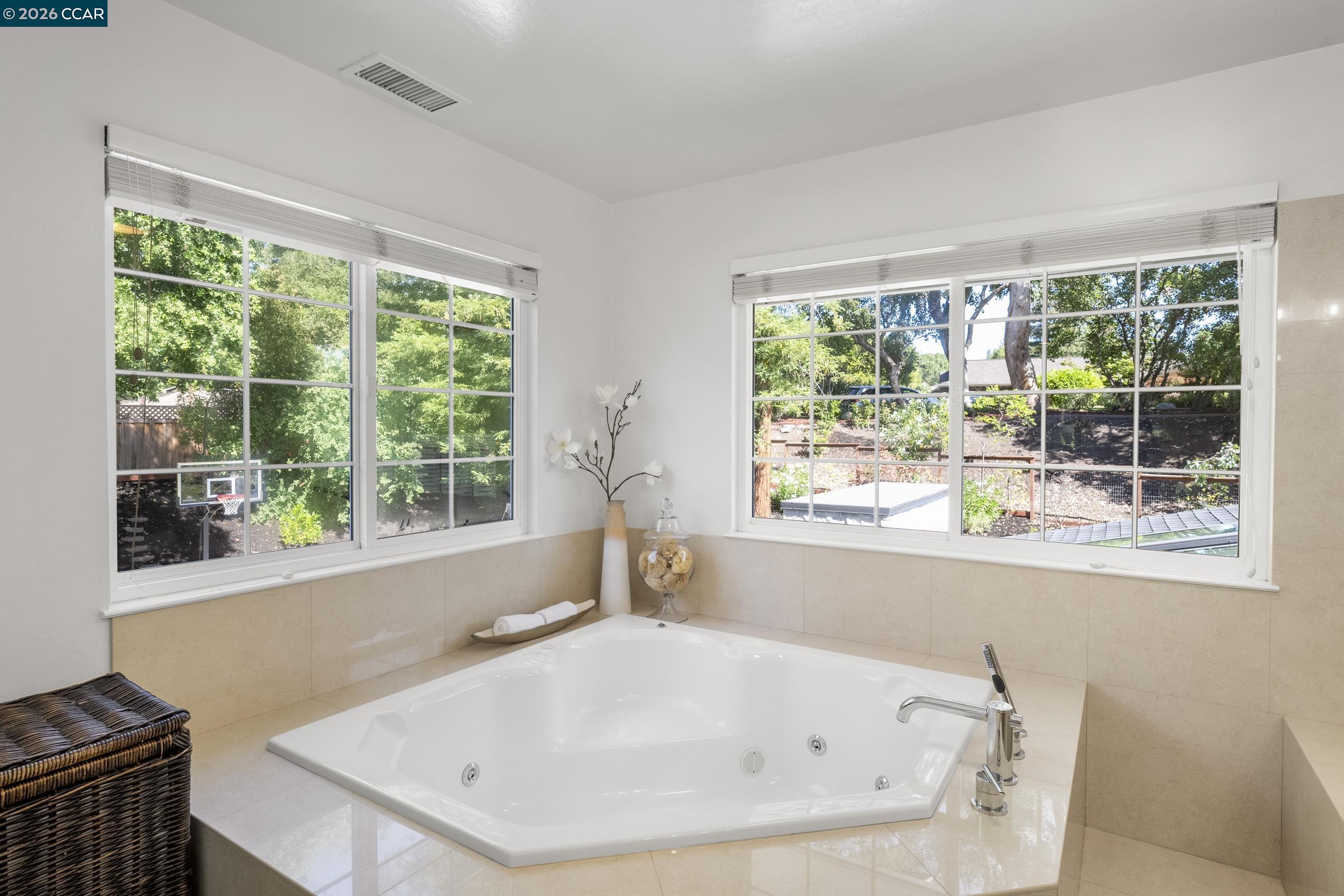 34 Mott Dr