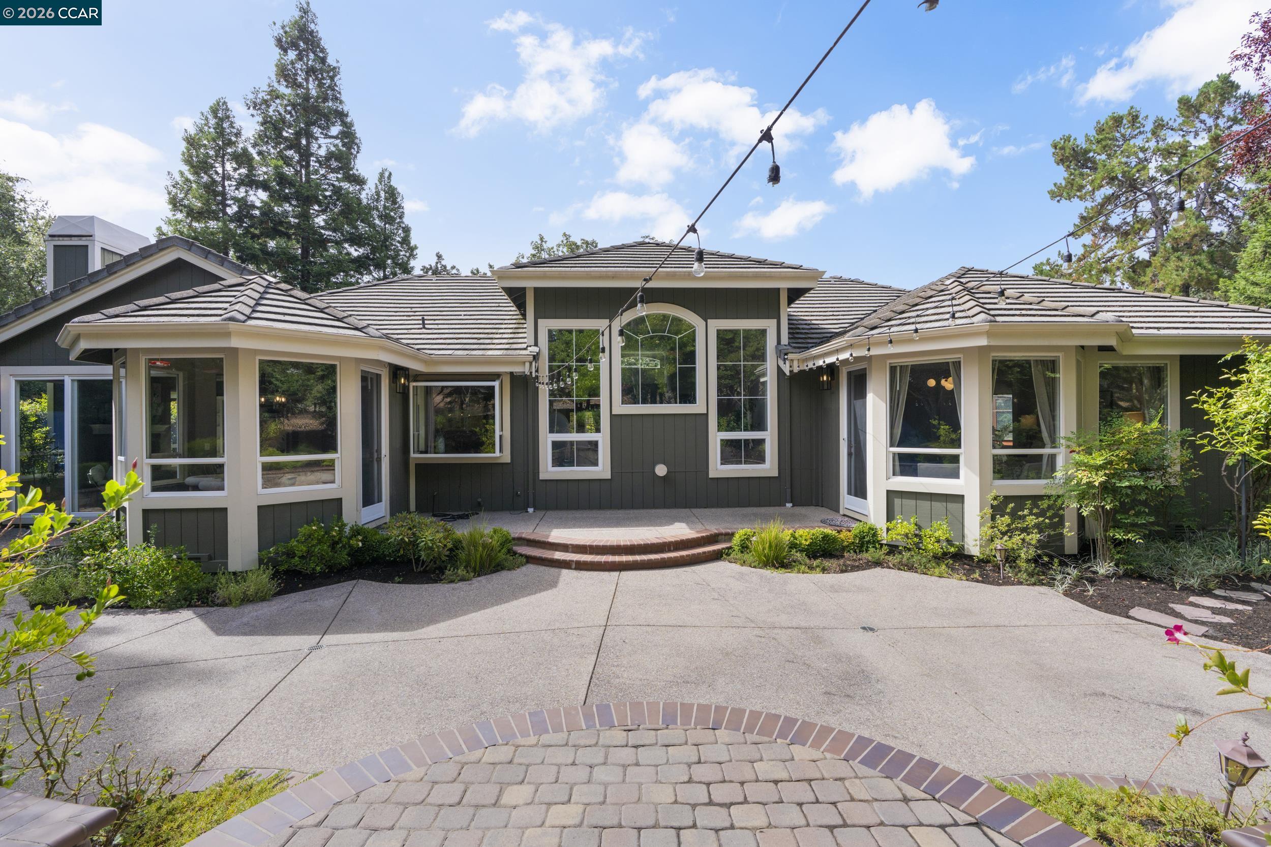 55 Mcconnell Ln