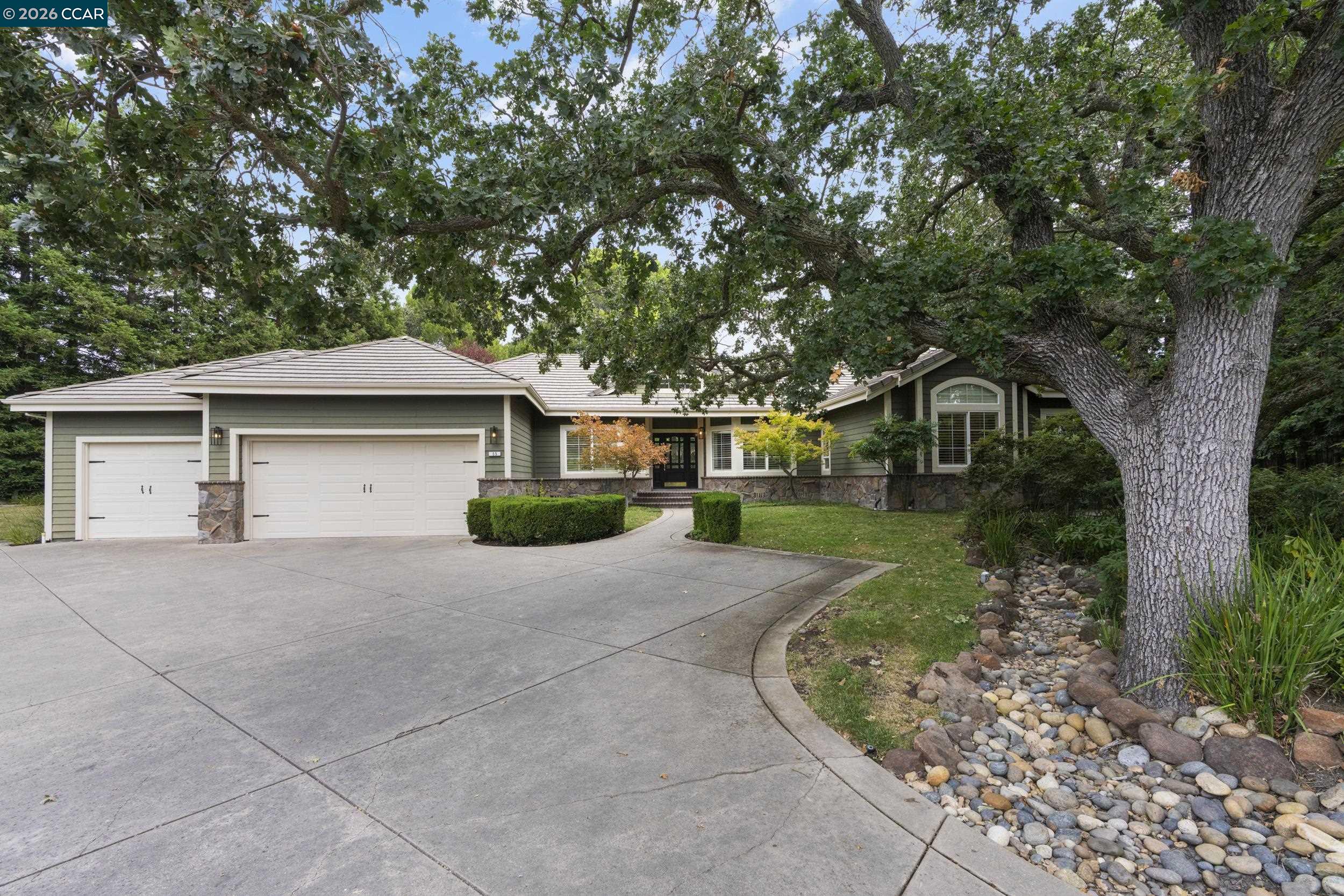 55 Mcconnell Ln