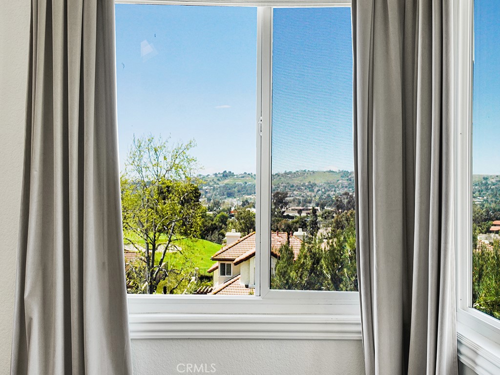 27379 Paseo La Serna