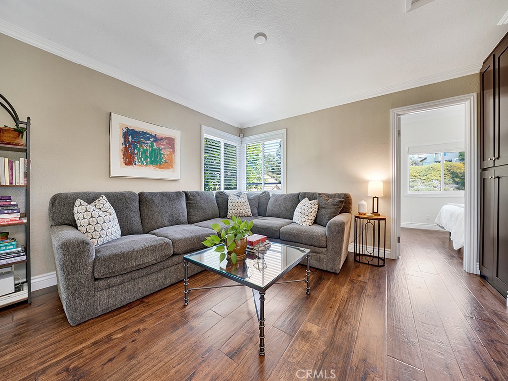 27379 Paseo La Serna