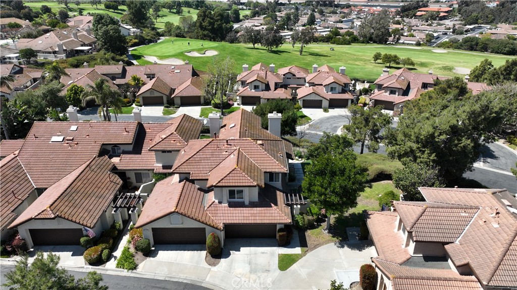 27379 Paseo La Serna