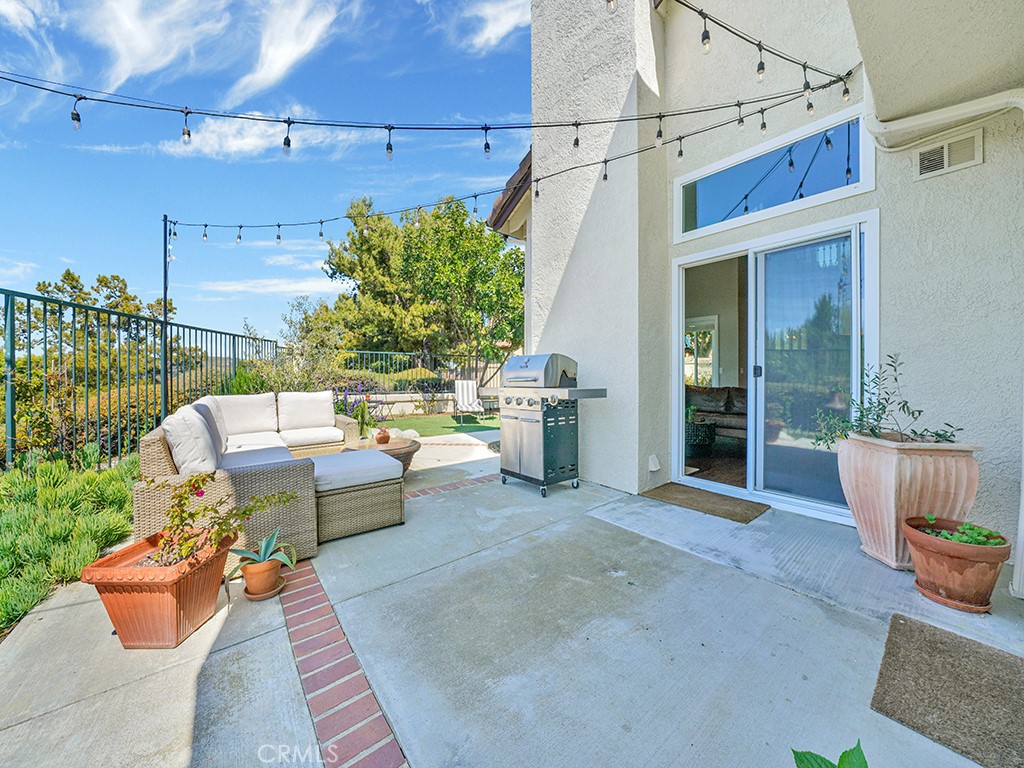 27379 Paseo La Serna