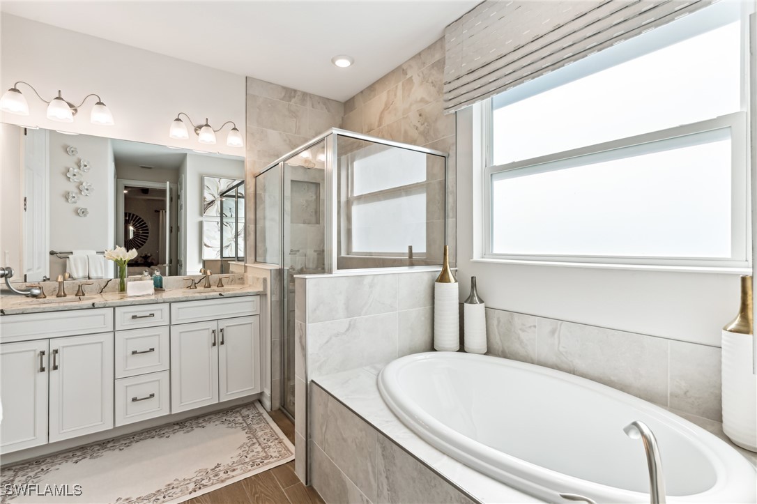 28156 Captiva Shell LOOP