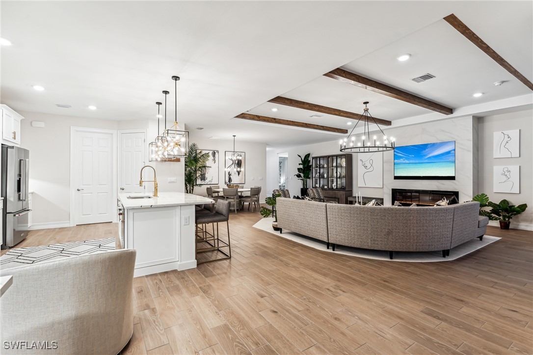 28156 Captiva Shell LOOP