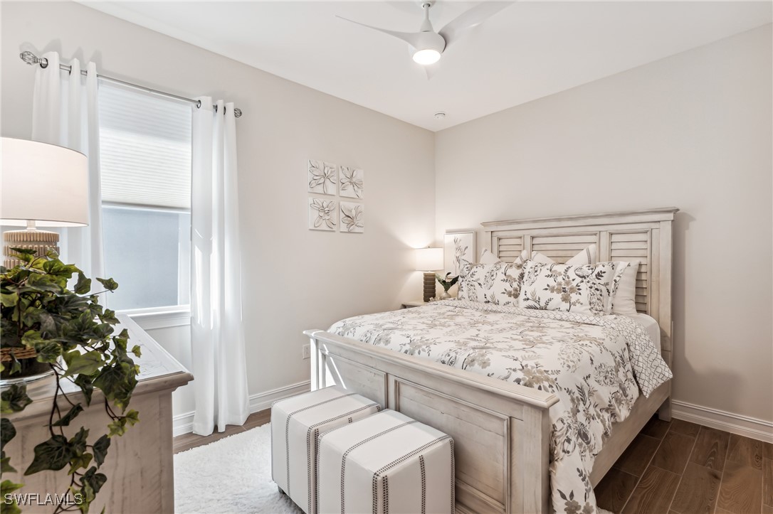 28156 Captiva Shell LOOP