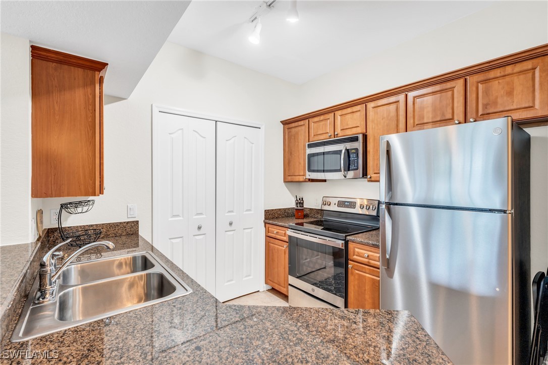 12990 Positano CIR 301