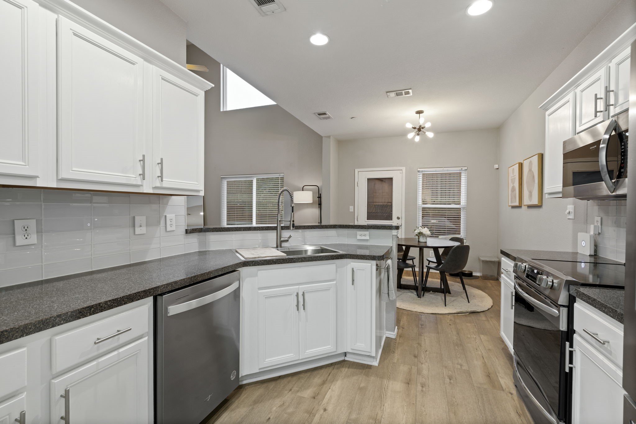 3280 Tarrant Lane