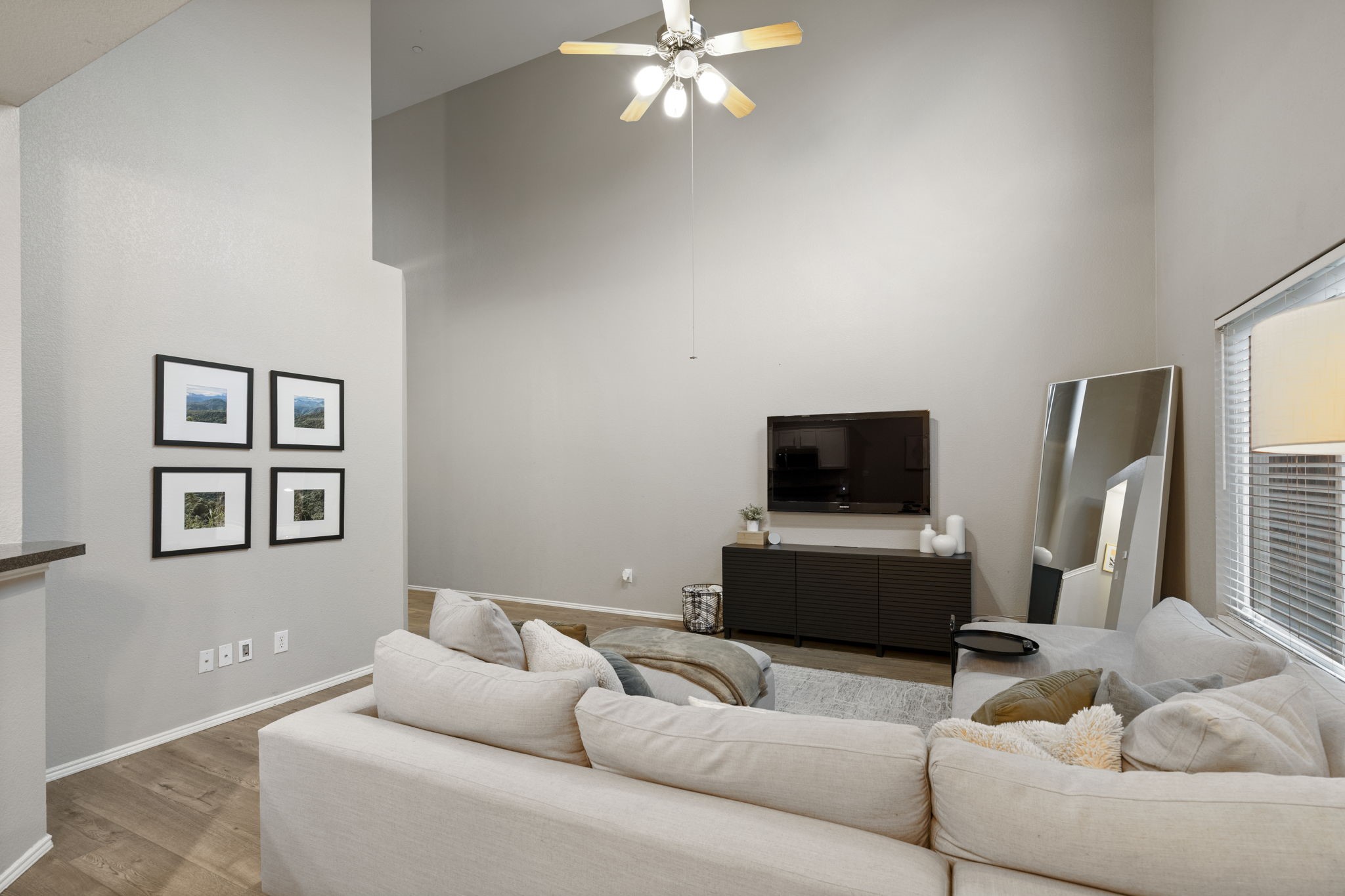 3280 Tarrant Lane
