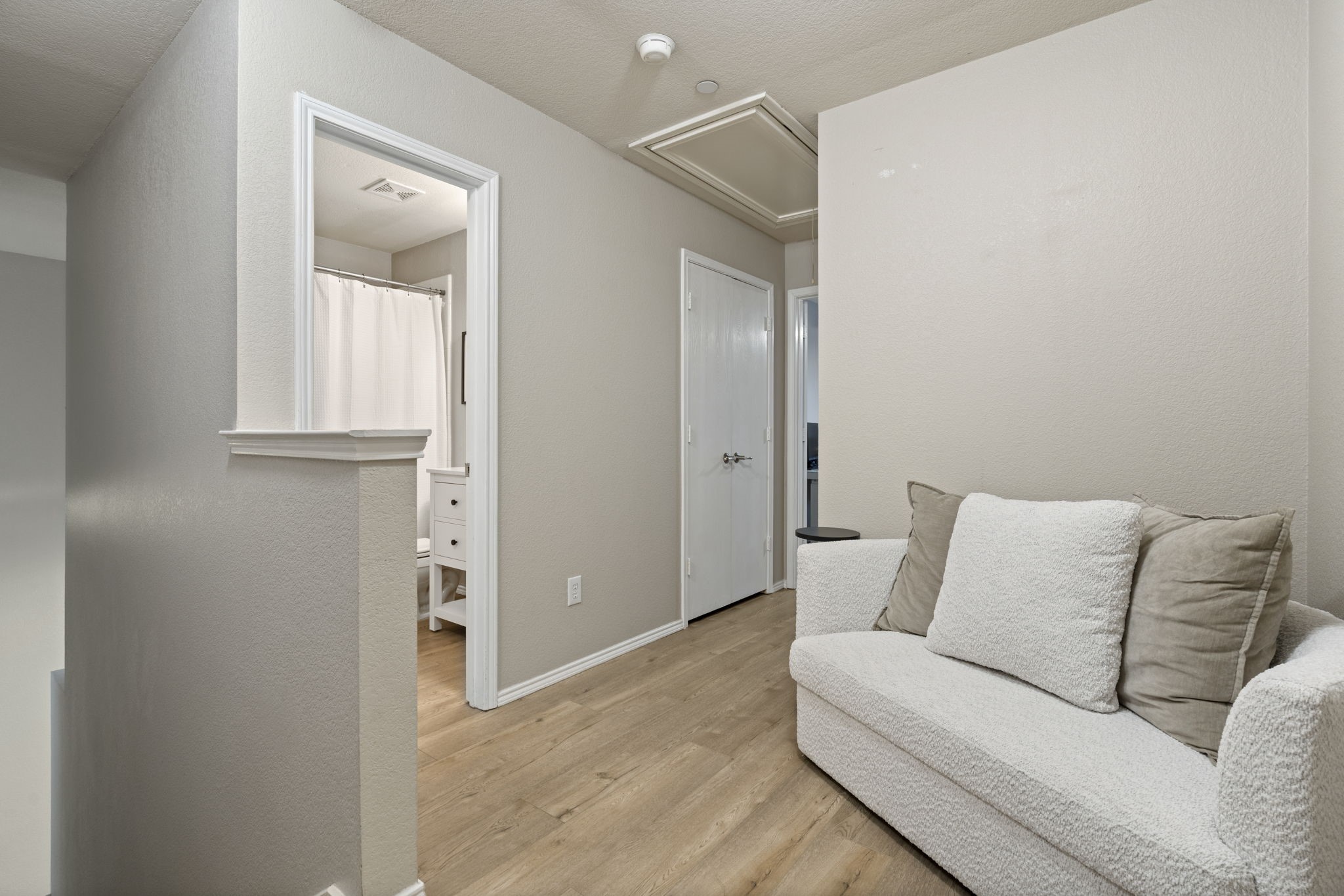 3280 Tarrant Lane