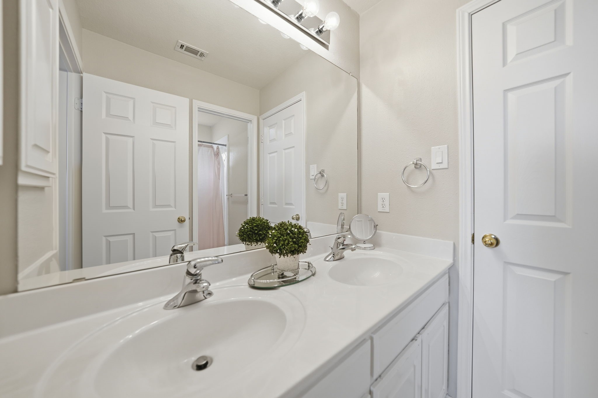 8407 Lakota Trail