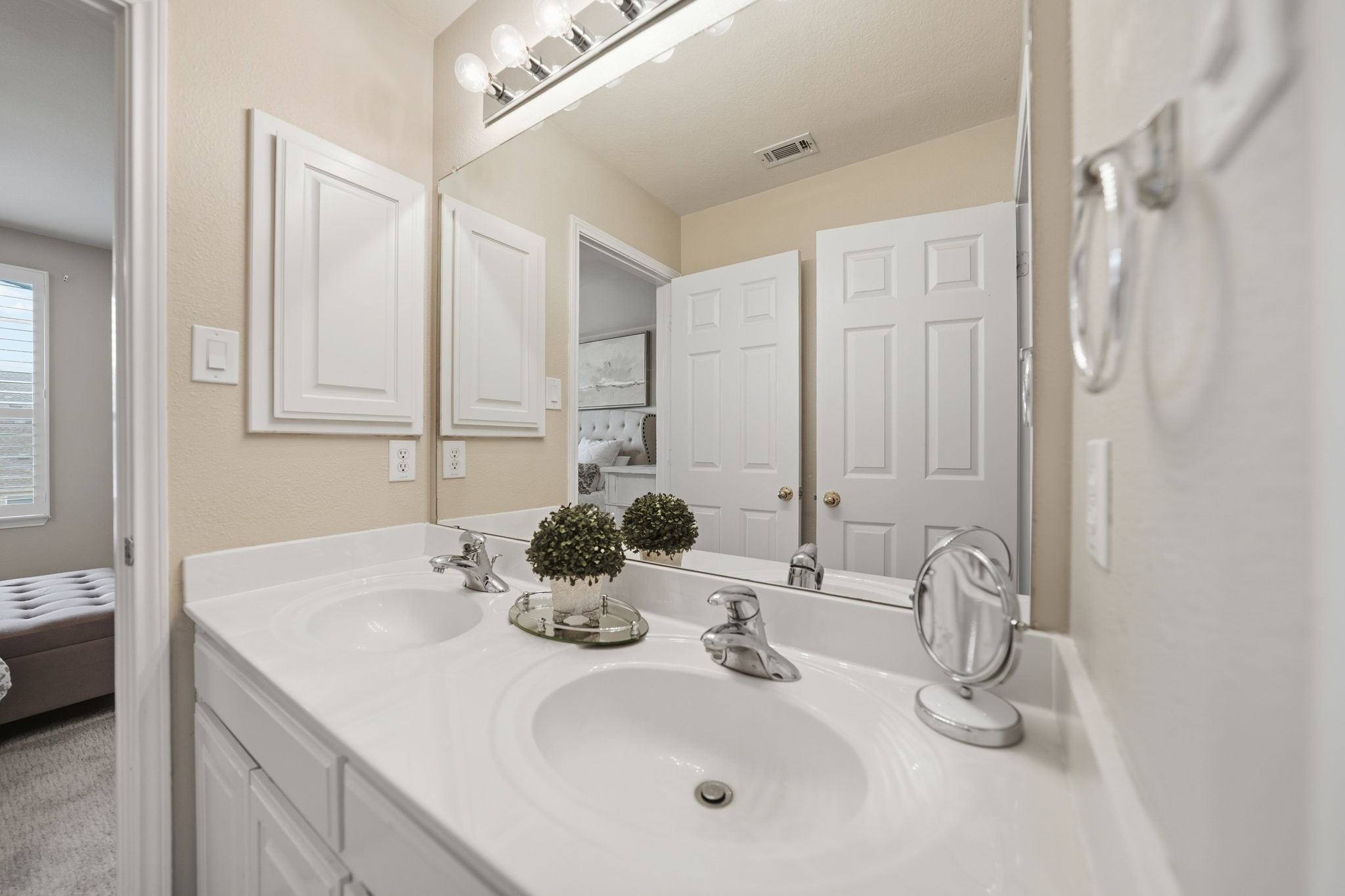 8407 Lakota Trail