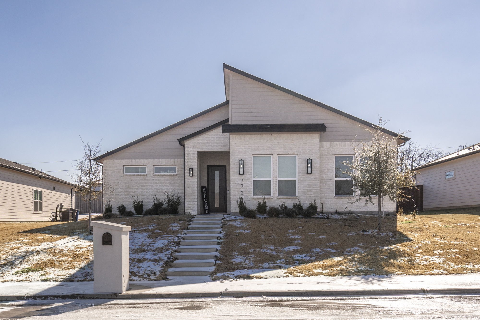 7722 Oak Garden Trail