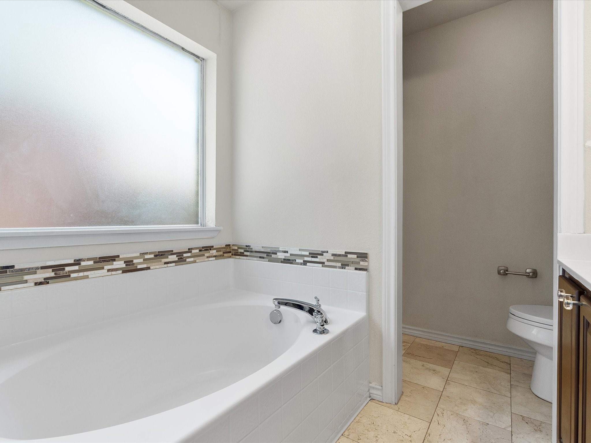 9008 WildRose Lane
