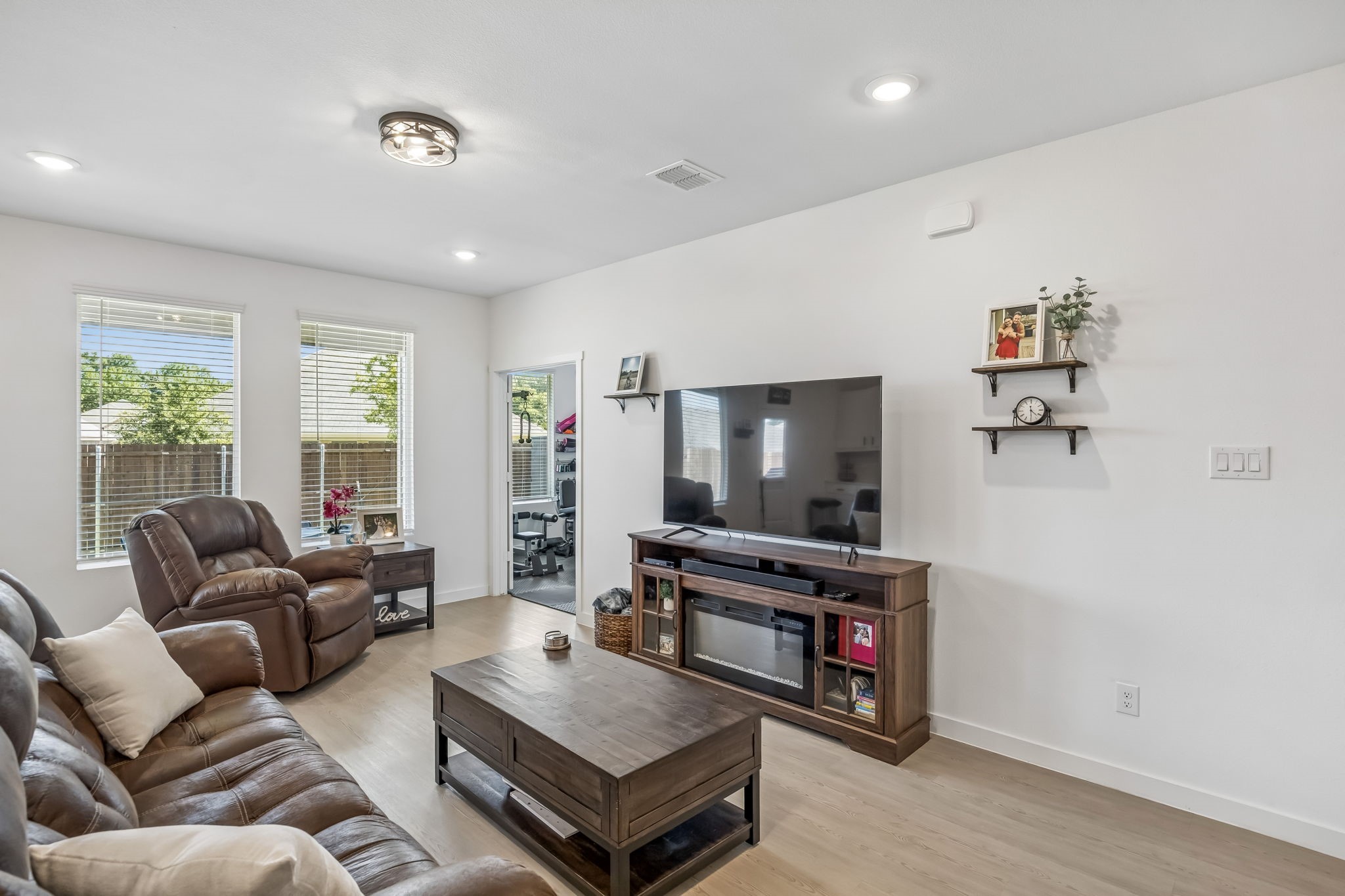 1801 Rubber Fig Lane
