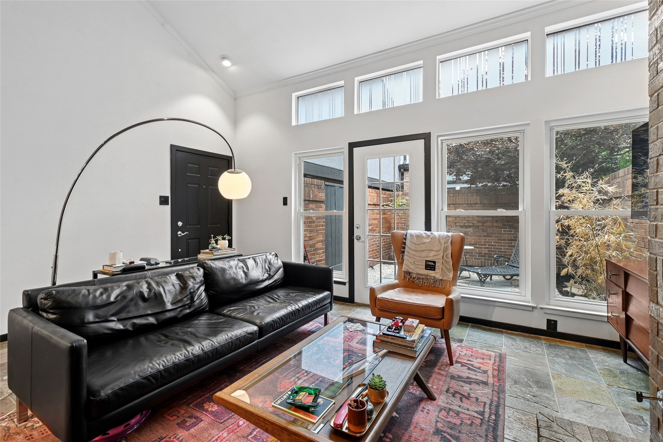 4333 Bowser Avenue 6