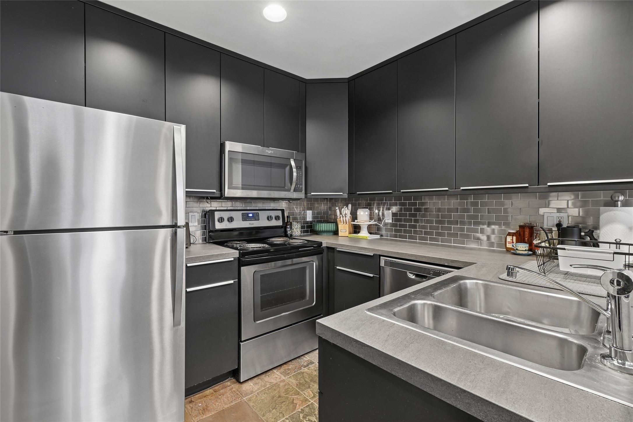 4333 Bowser Avenue 6
