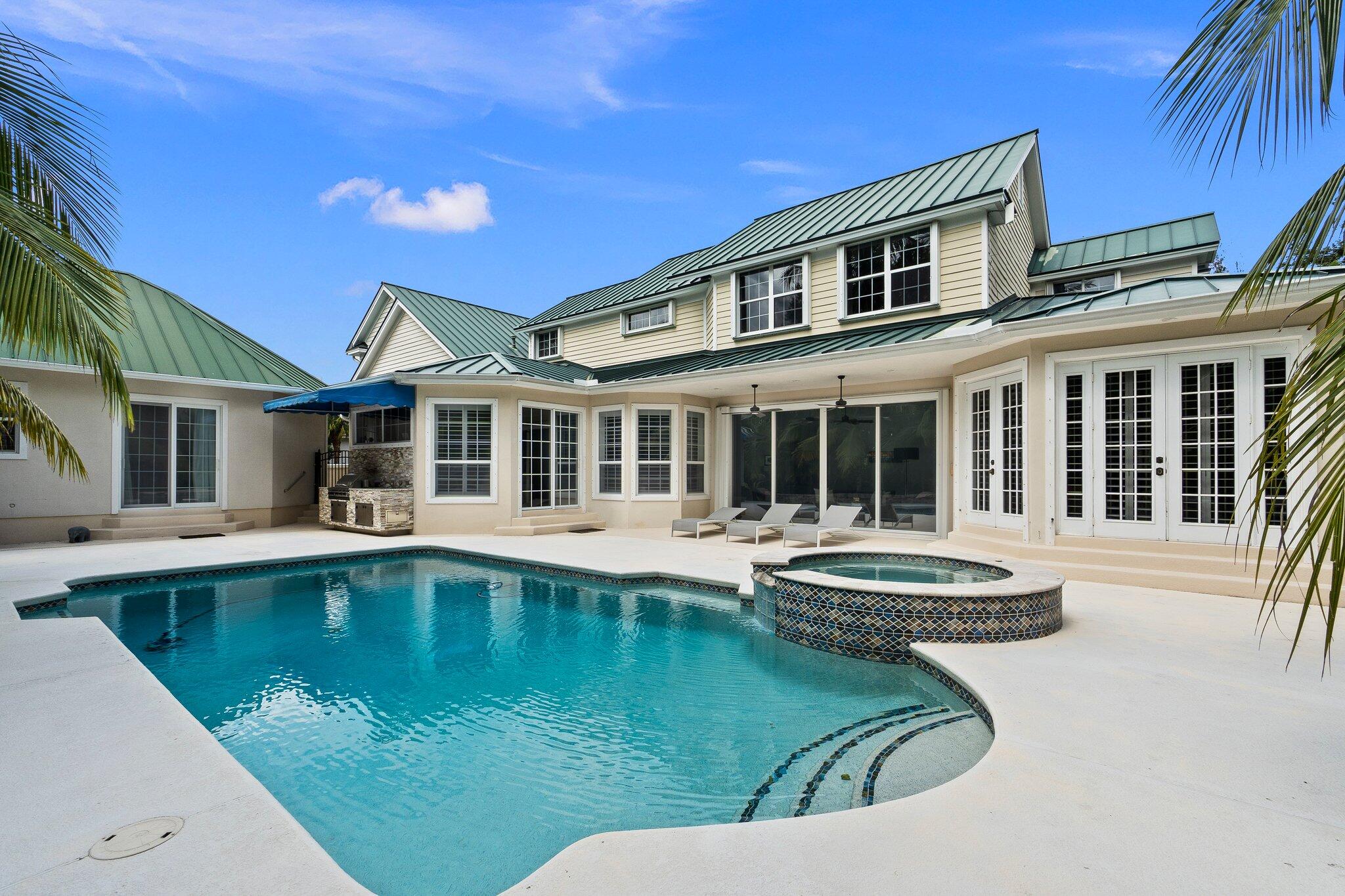 3986 SW Rivers End Way