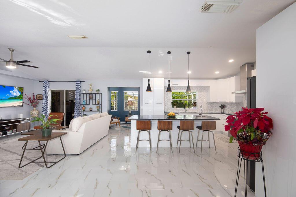 3338 SE East Snow Road