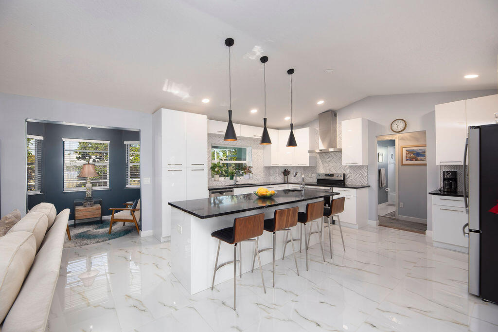 3338 SE East Snow Road