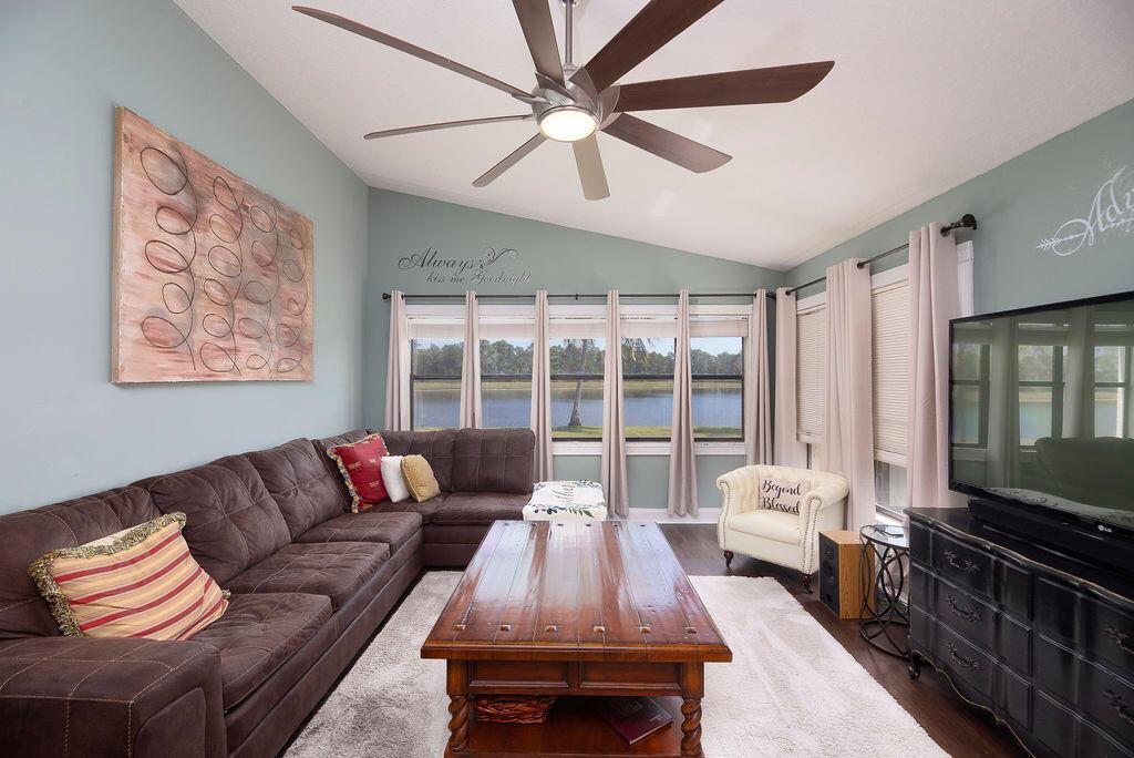 3381 SE East Snow Road