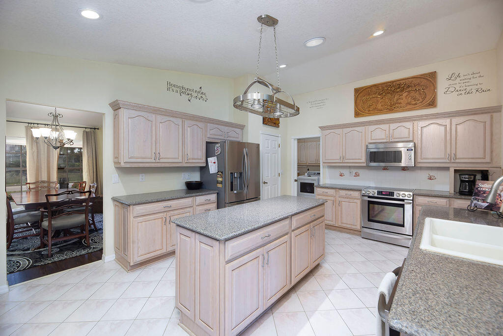 3381 SE East Snow Road