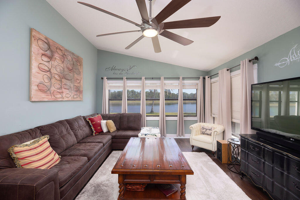 3381 SE East Snow Road