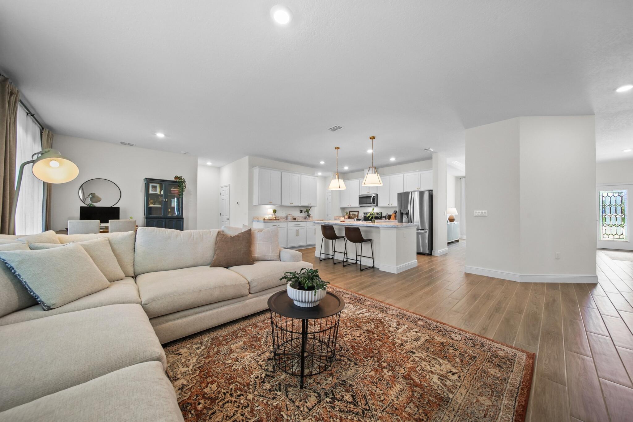 2306 SW Pamona Street