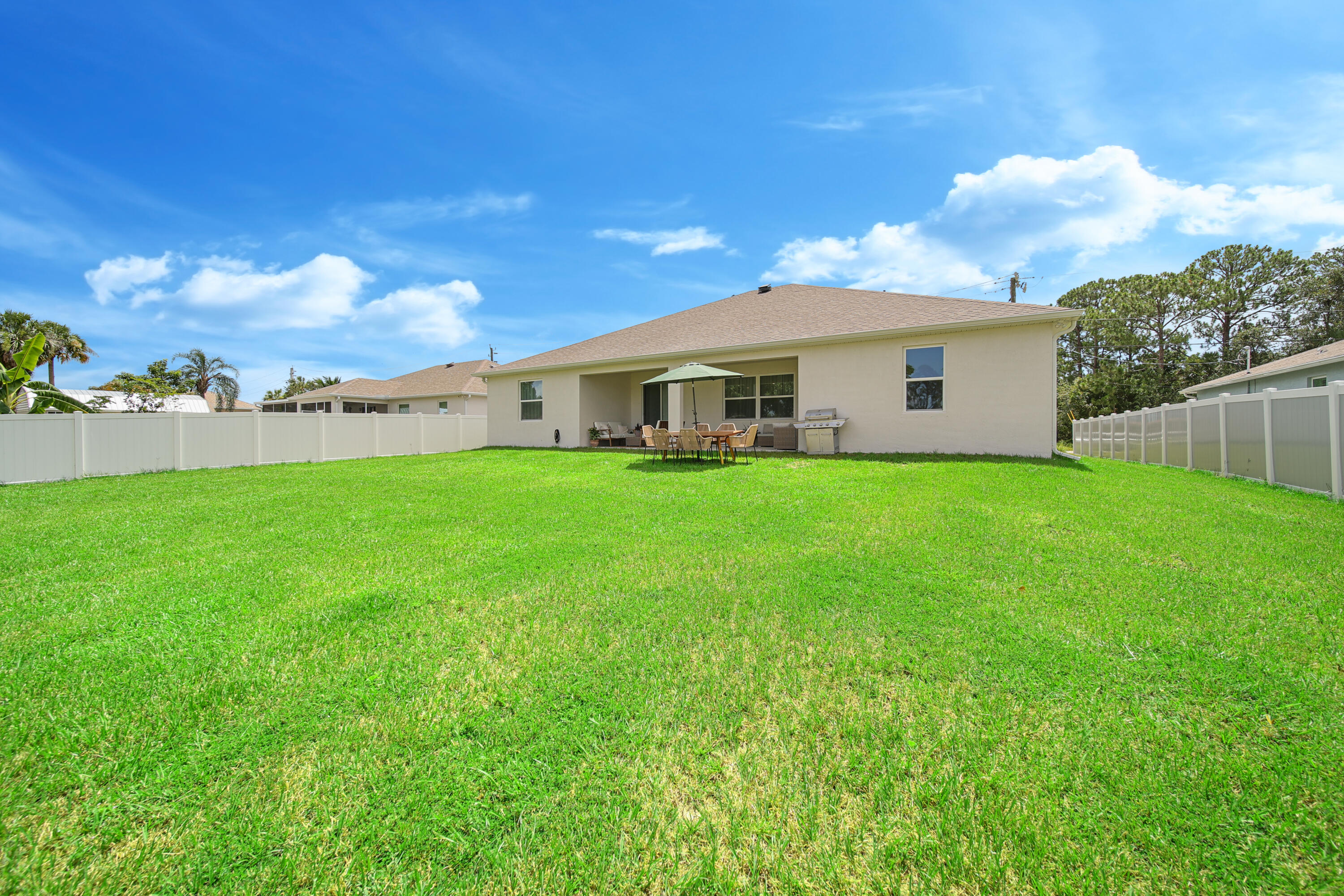 2306 SW Pamona Street